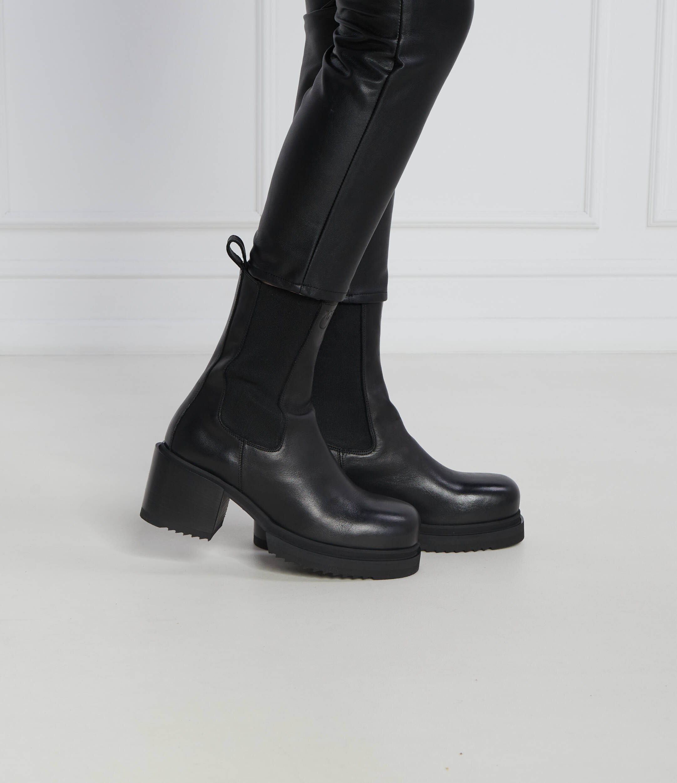 Pinko De piele ghete chelsea Parry