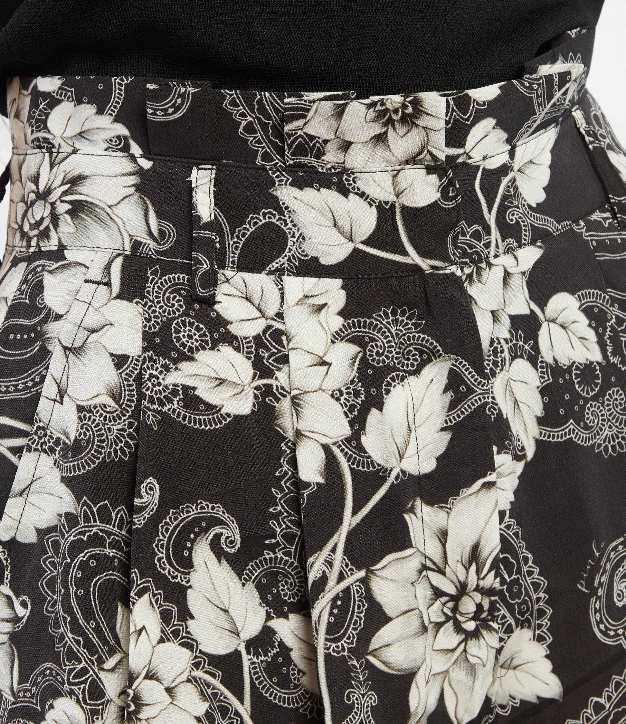 Pinko Pantaloni scurți QUERCIA | Relaxed fit