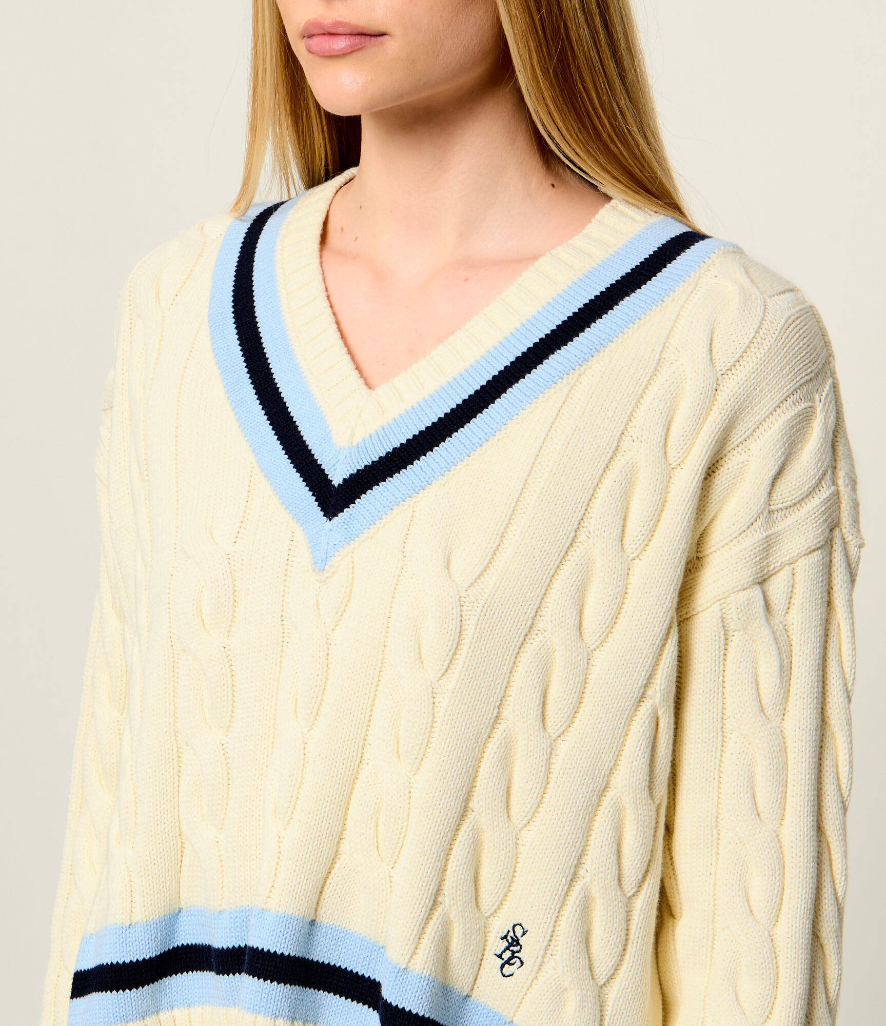 Sporty&Rich Pulover IDORA | Relaxed fit