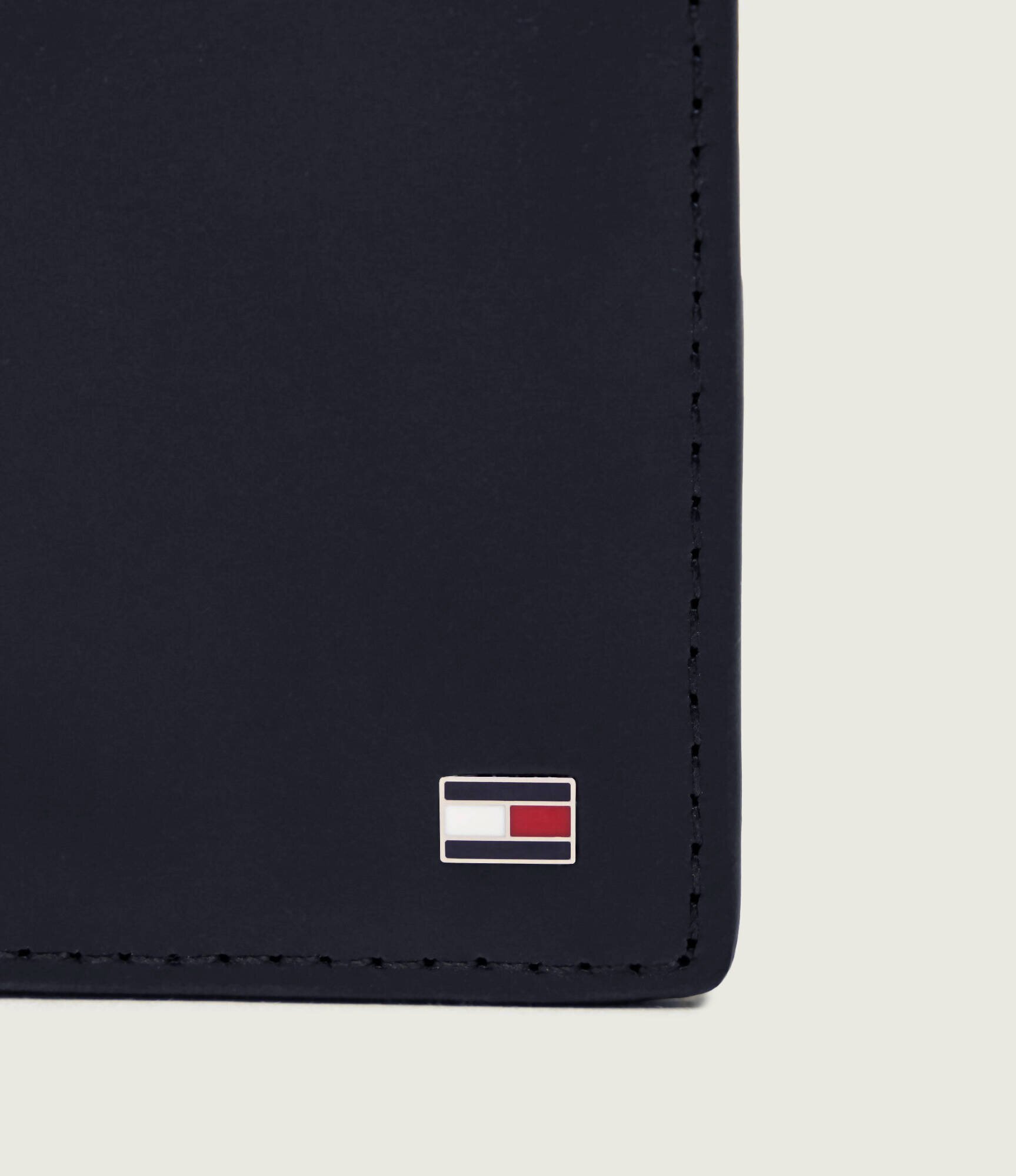 Tommy Hilfiger De piele portofel + breloc