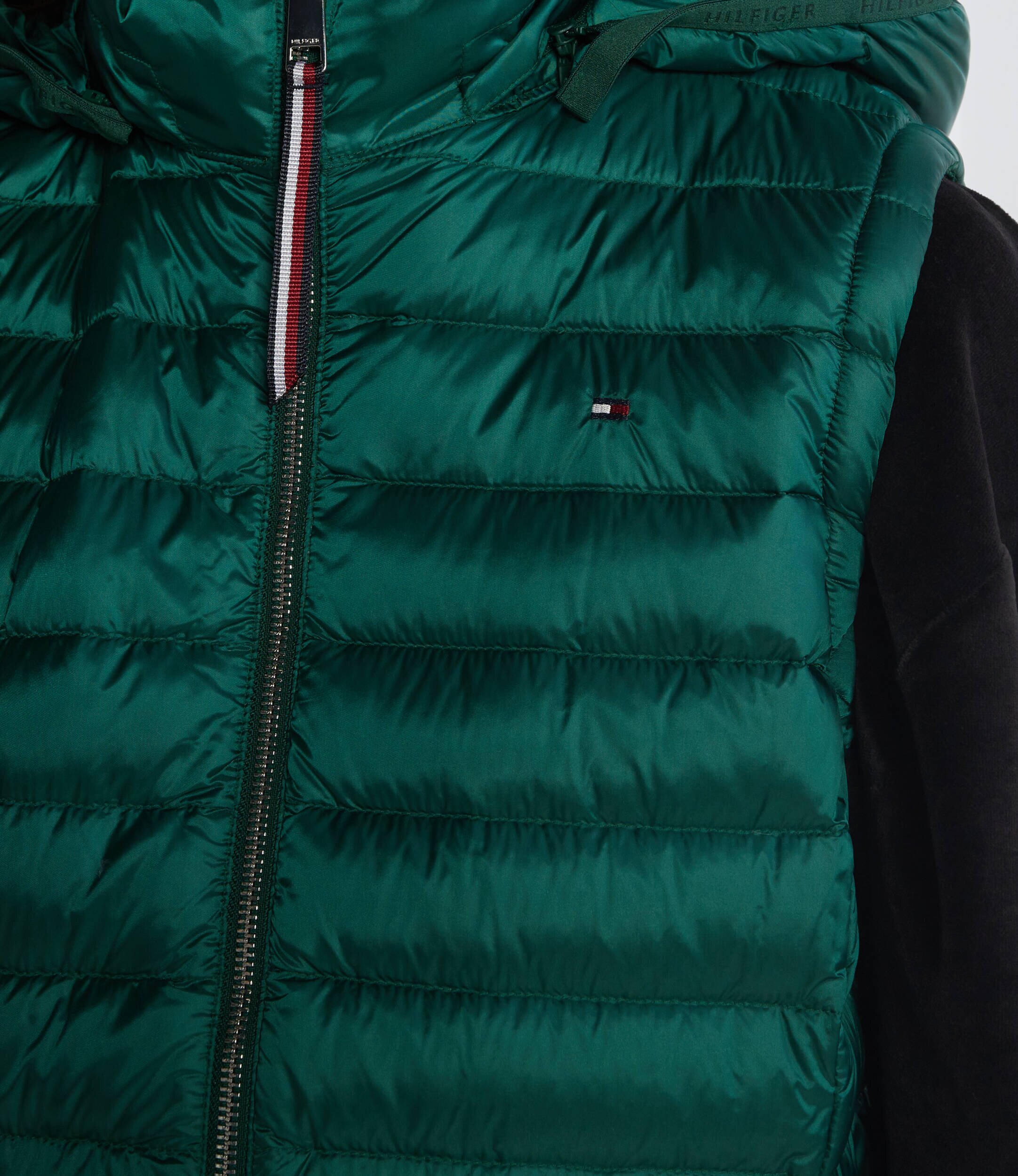 Tommy Hilfiger De puf vestă FEMININE | Regular Fit