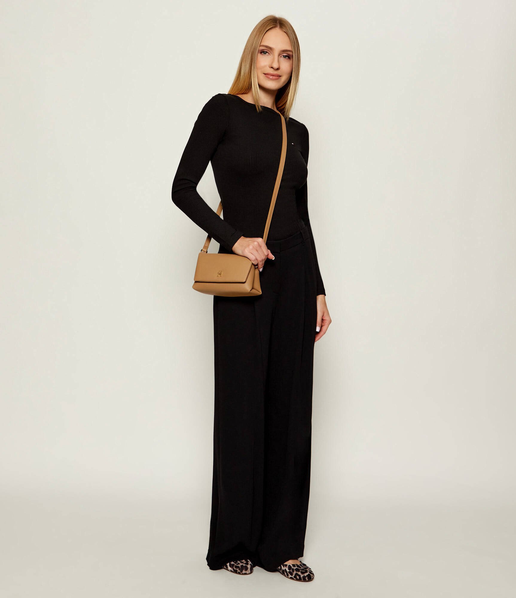 Tommy Hilfiger Geantă poștaș Modern Essential