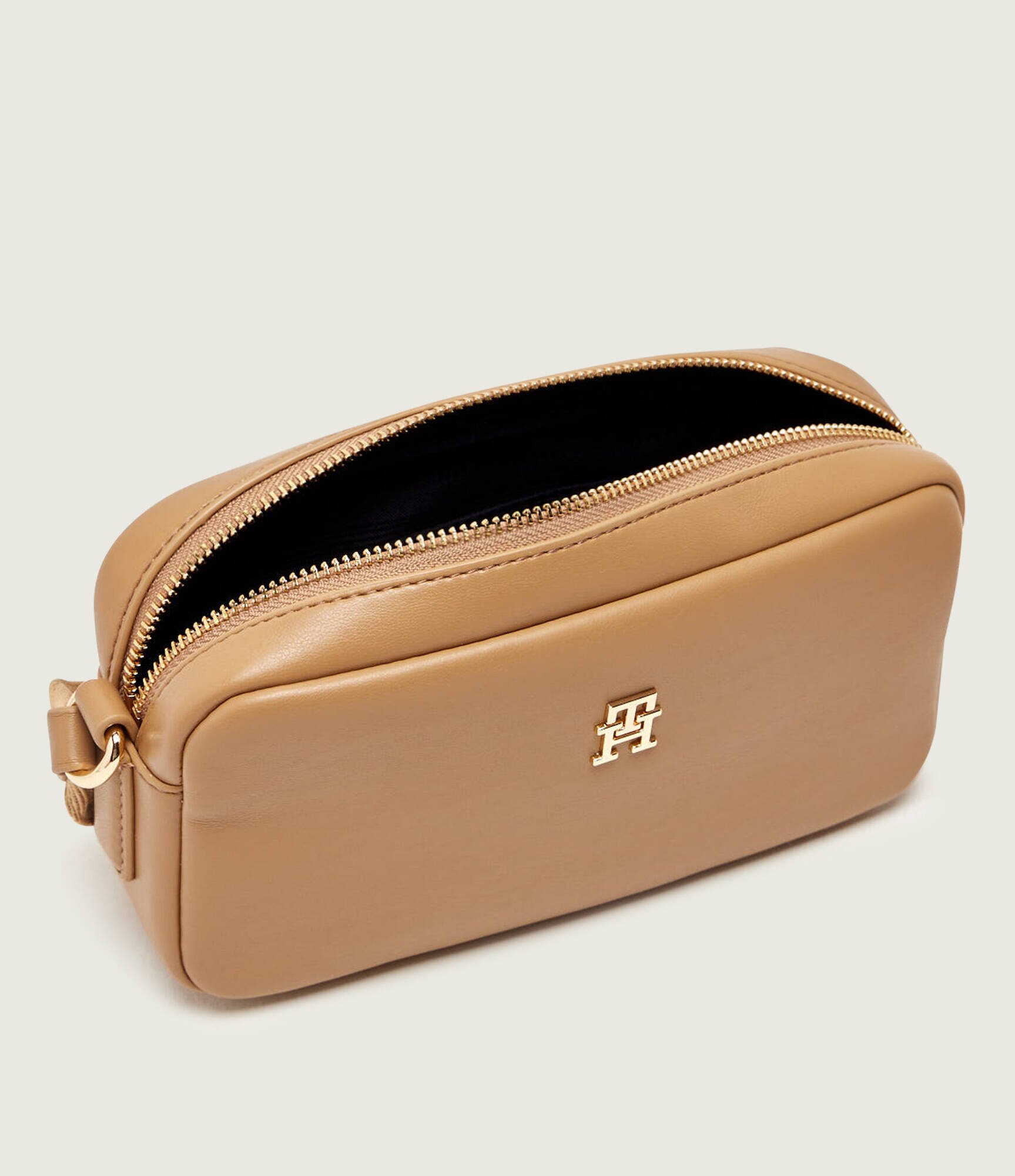 Tommy Hilfiger Geantă poștaș TH ESSENTIAL