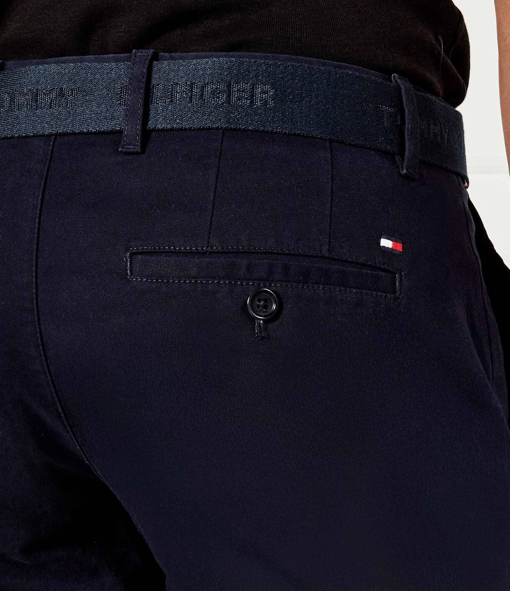 Tommy Hilfiger Pantaloni scurți chino + curea Brooklyn | Slim Fit