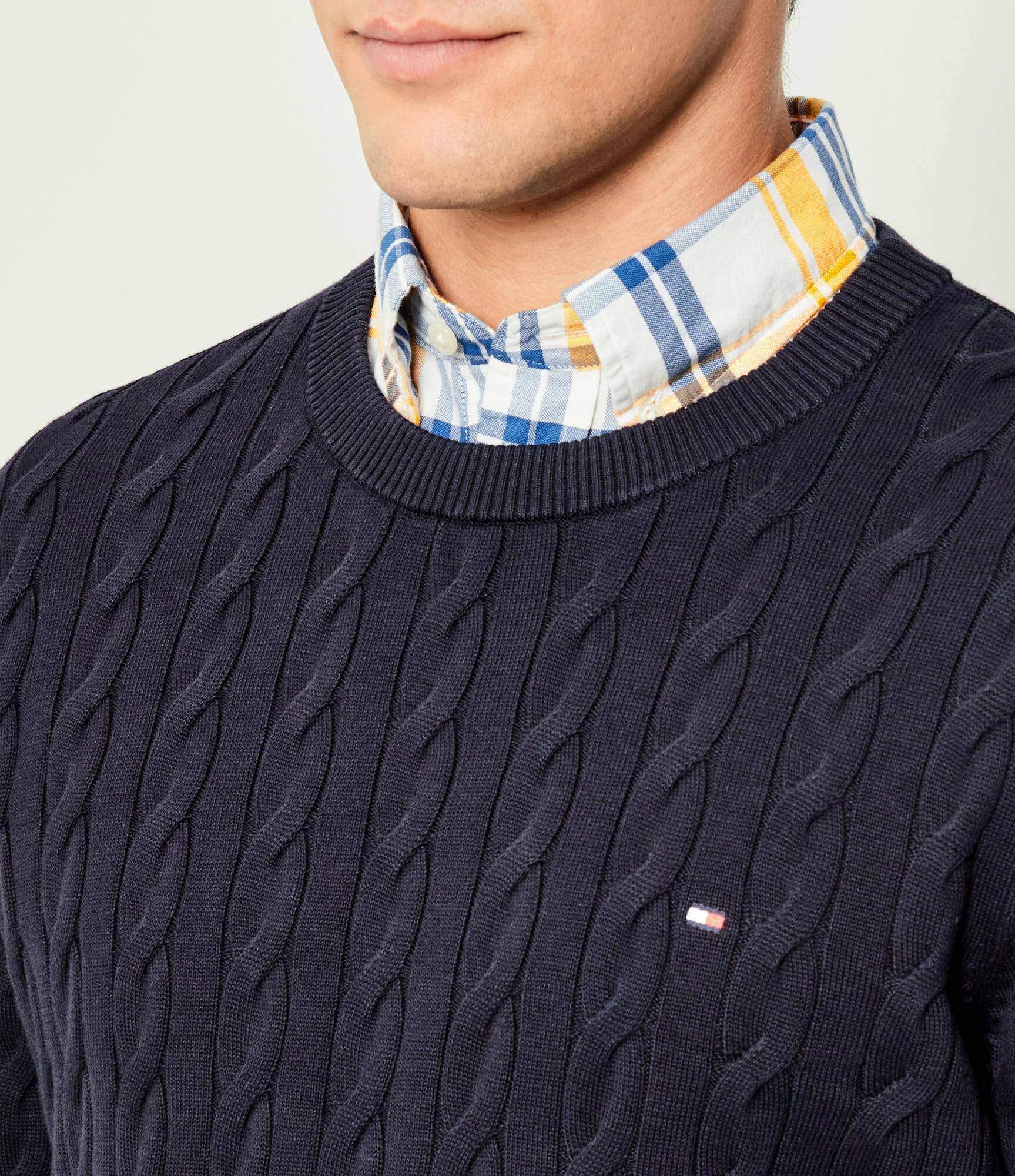 Tommy Hilfiger Pulover CLASSIC CABLE TH x F.C. Liverpool | regular fit