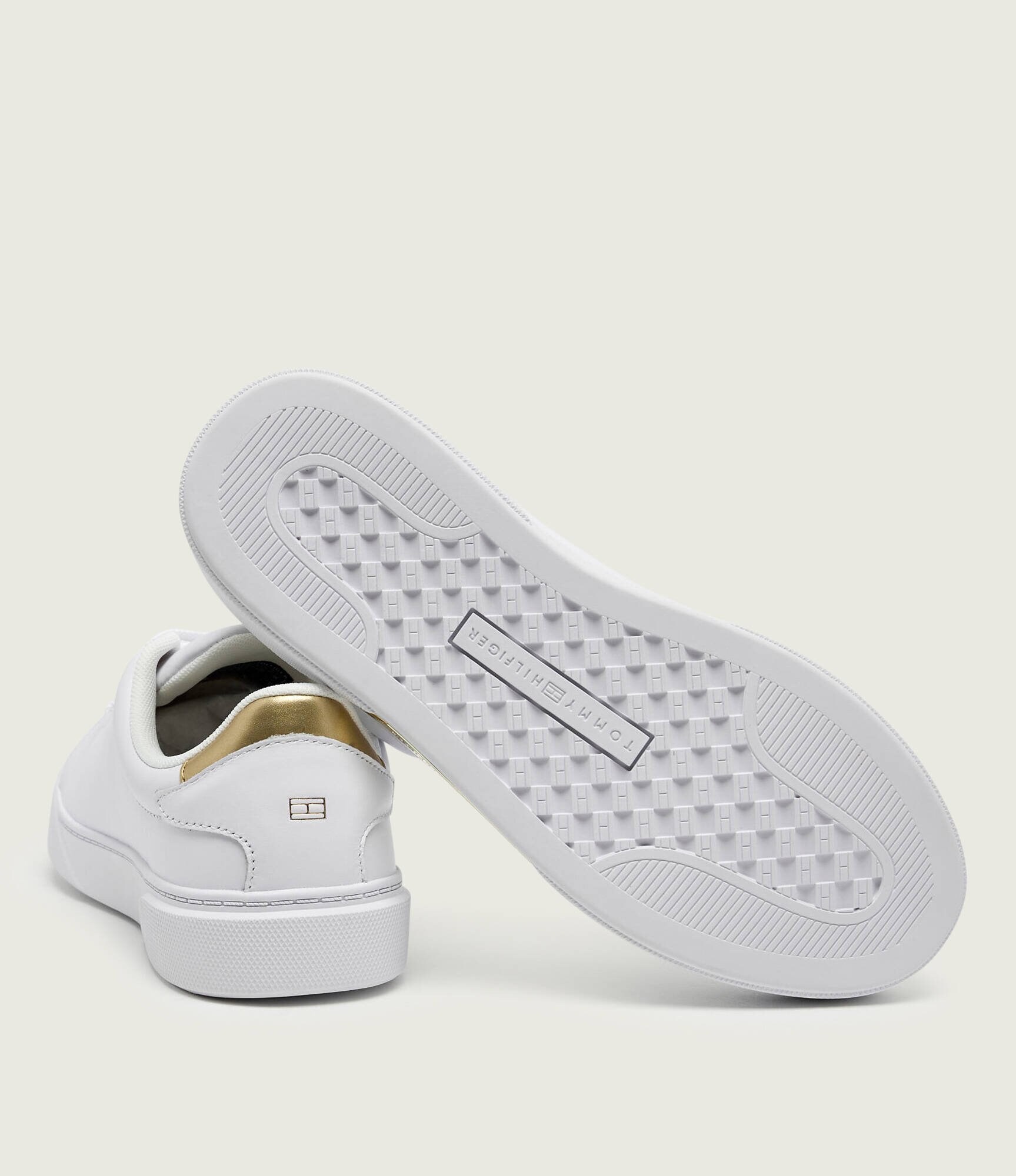 Tommy Hilfiger Teniși din piele ESSENTIAL CHIC