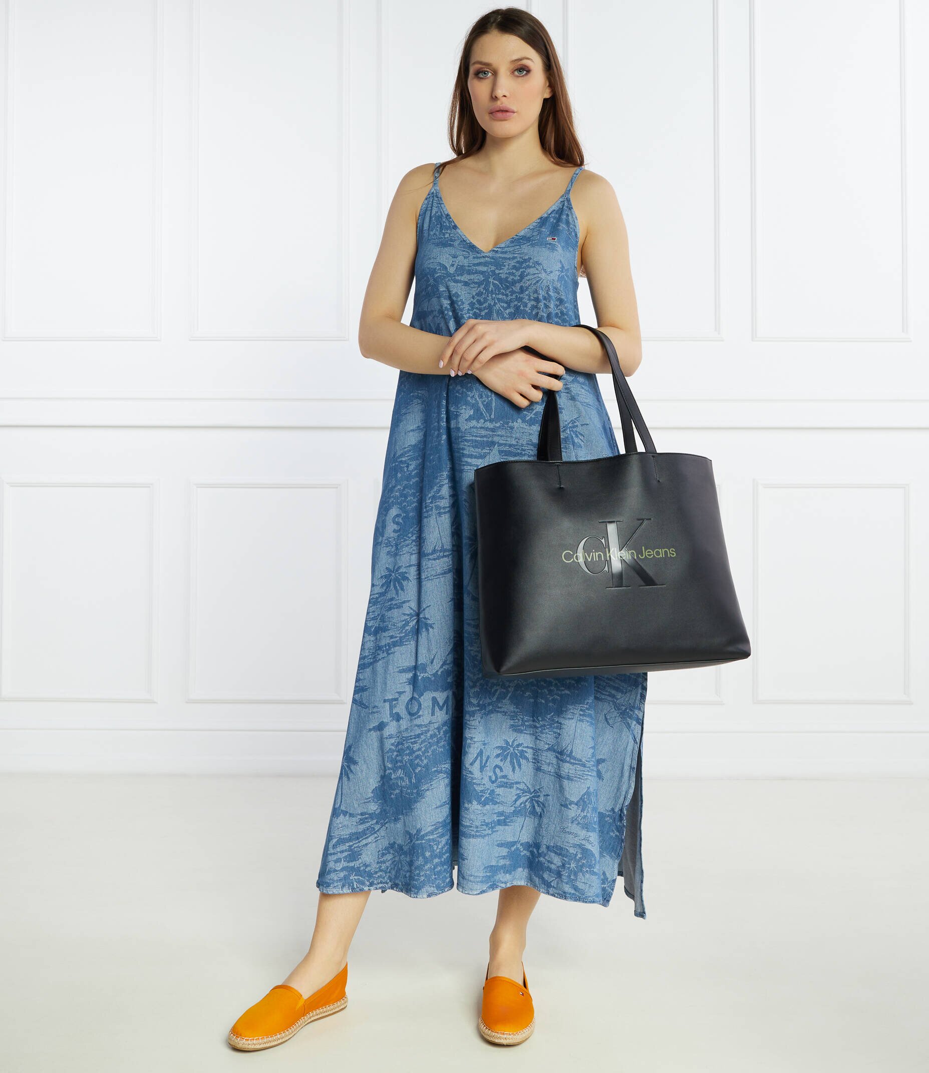 Tommy Jeans De blugi rochie LASER CHAMBRAY