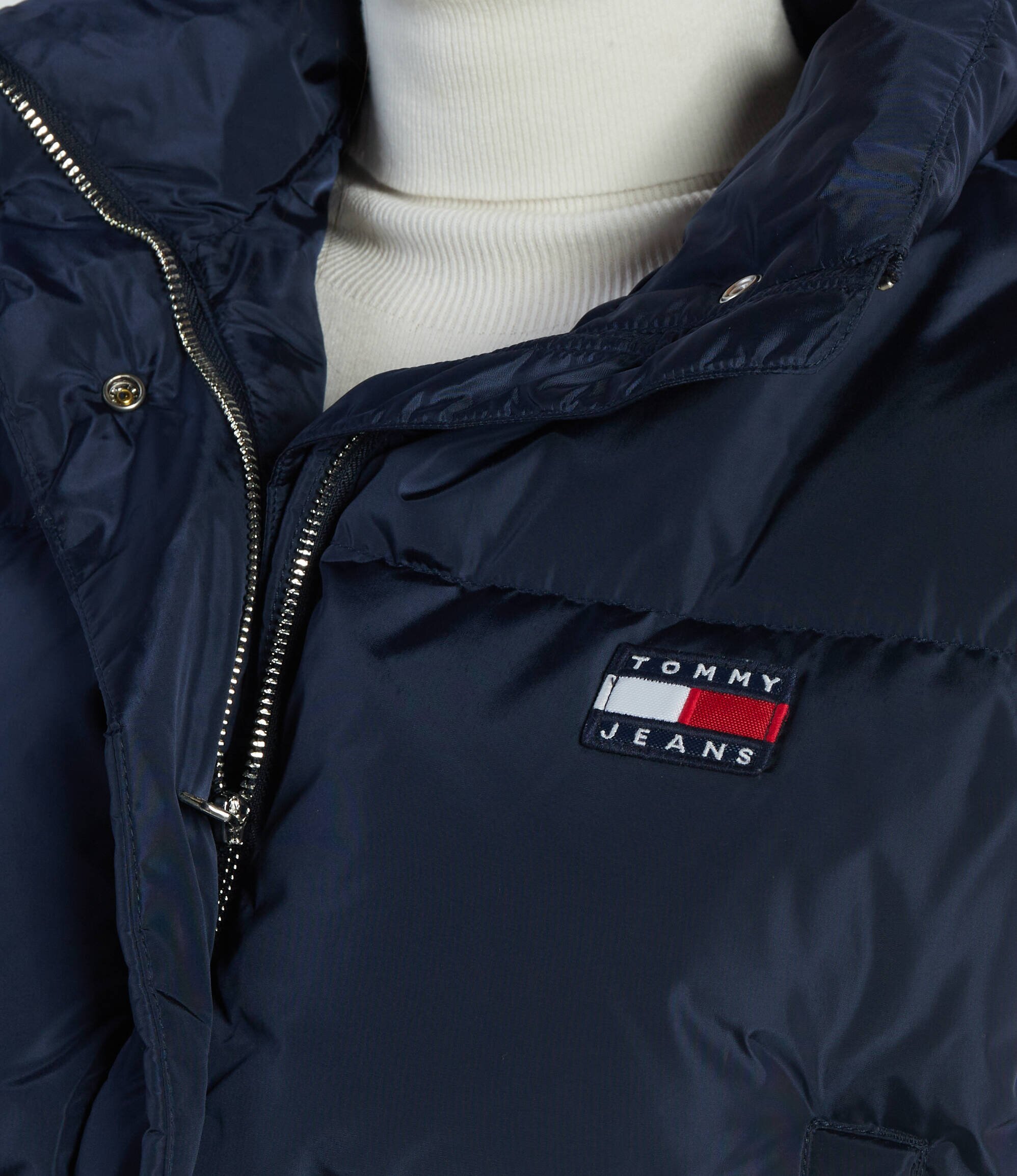 Tommy Jeans De puf geacă 2 în 1 BADGE CROP VEST DOWN PUFFER | Cropped Fit