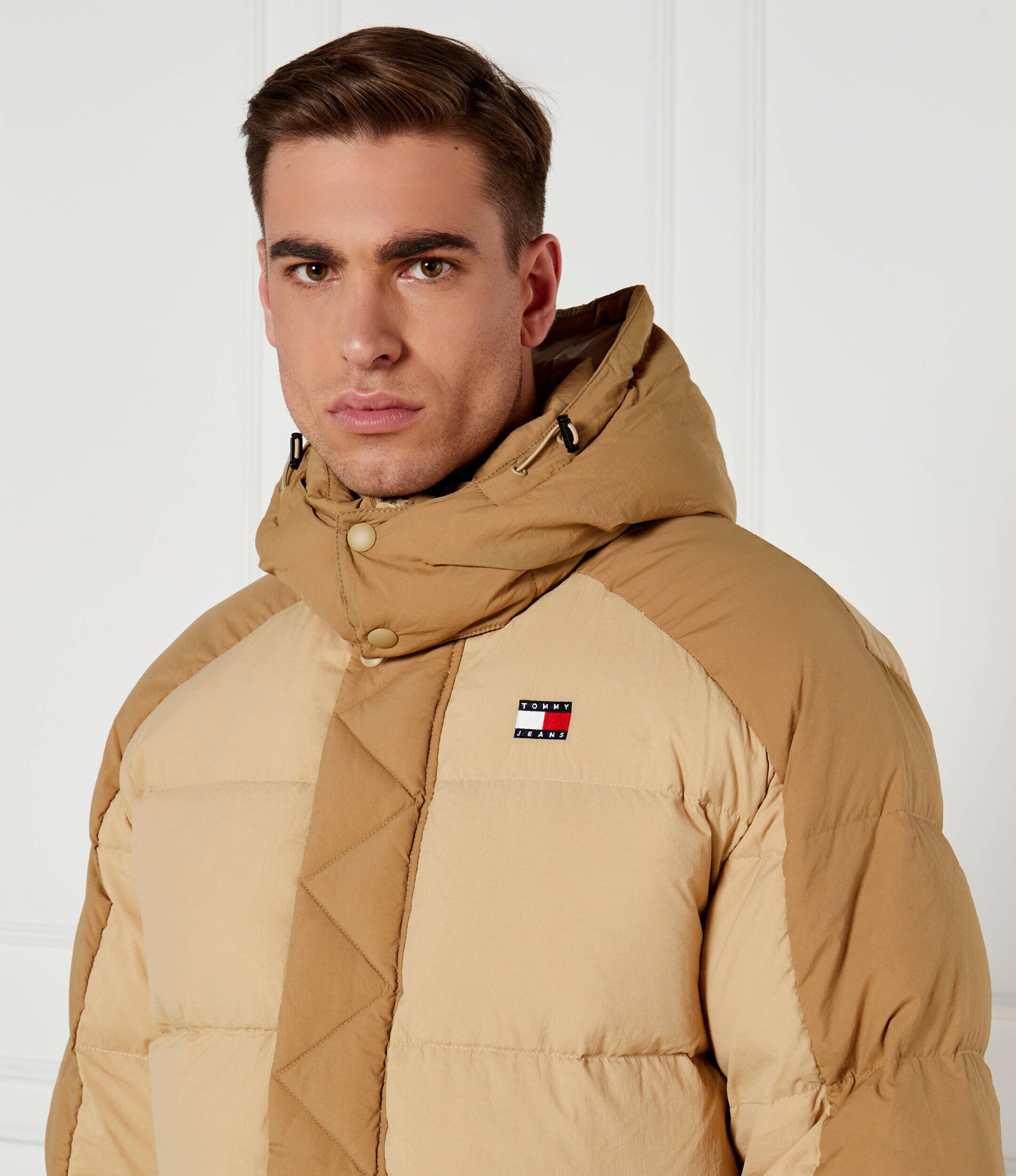 Tommy Jeans De puf geacă | Regular Fit