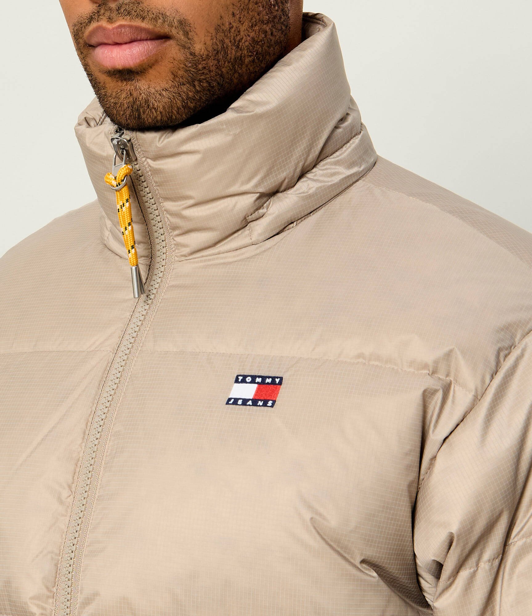 Tommy Jeans Geacă de puf Alaska | Relaxed fit