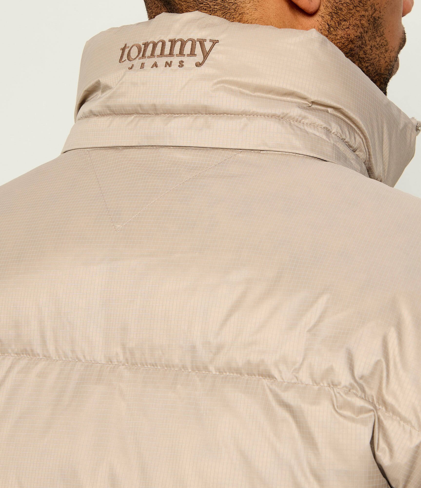 Tommy Jeans Geacă de puf Alaska | Relaxed fit