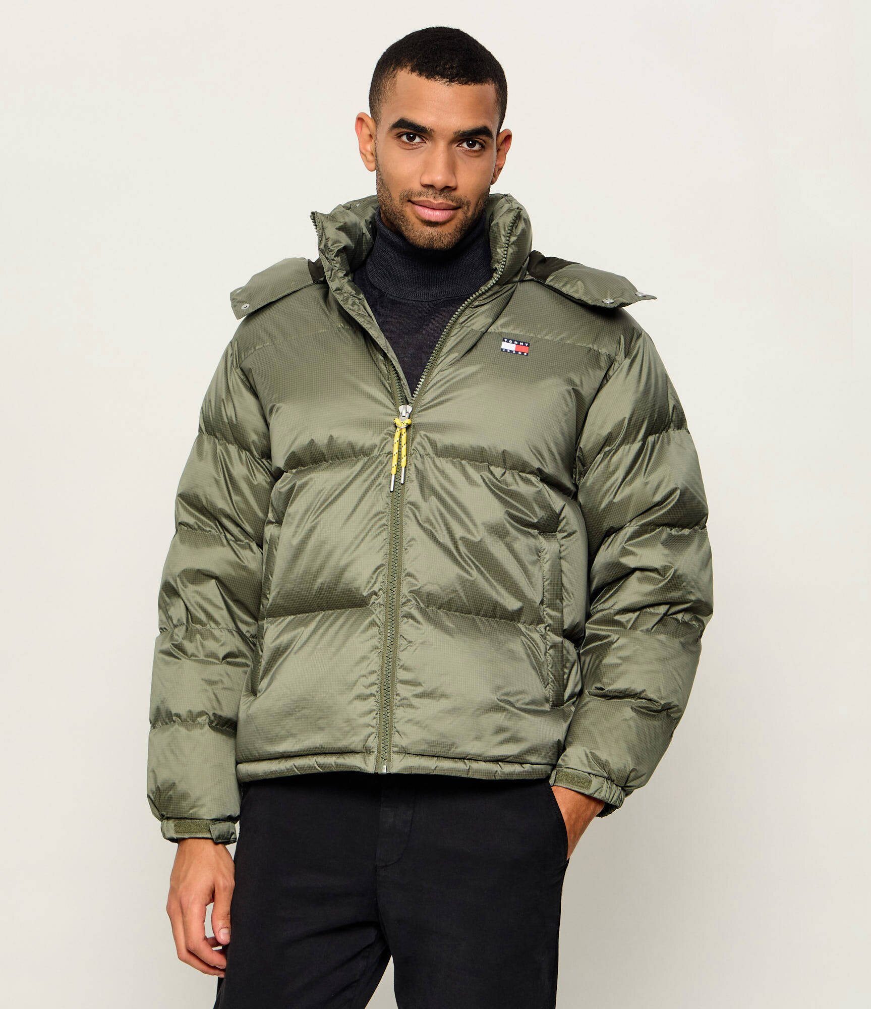 Tommy Jeans Geacă de puf Alaska | Relaxed fit
