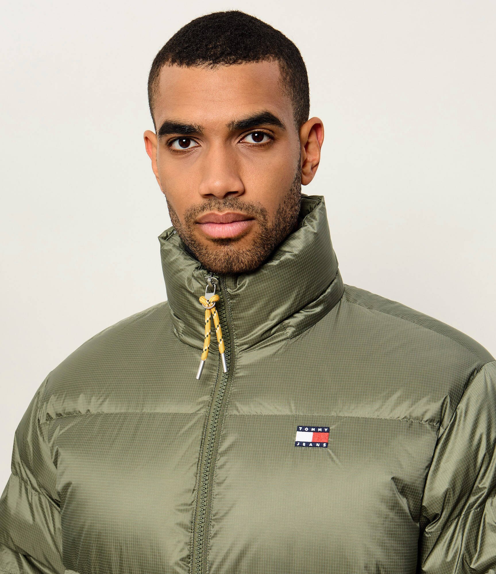 Tommy Jeans Geacă de puf Alaska | Relaxed fit