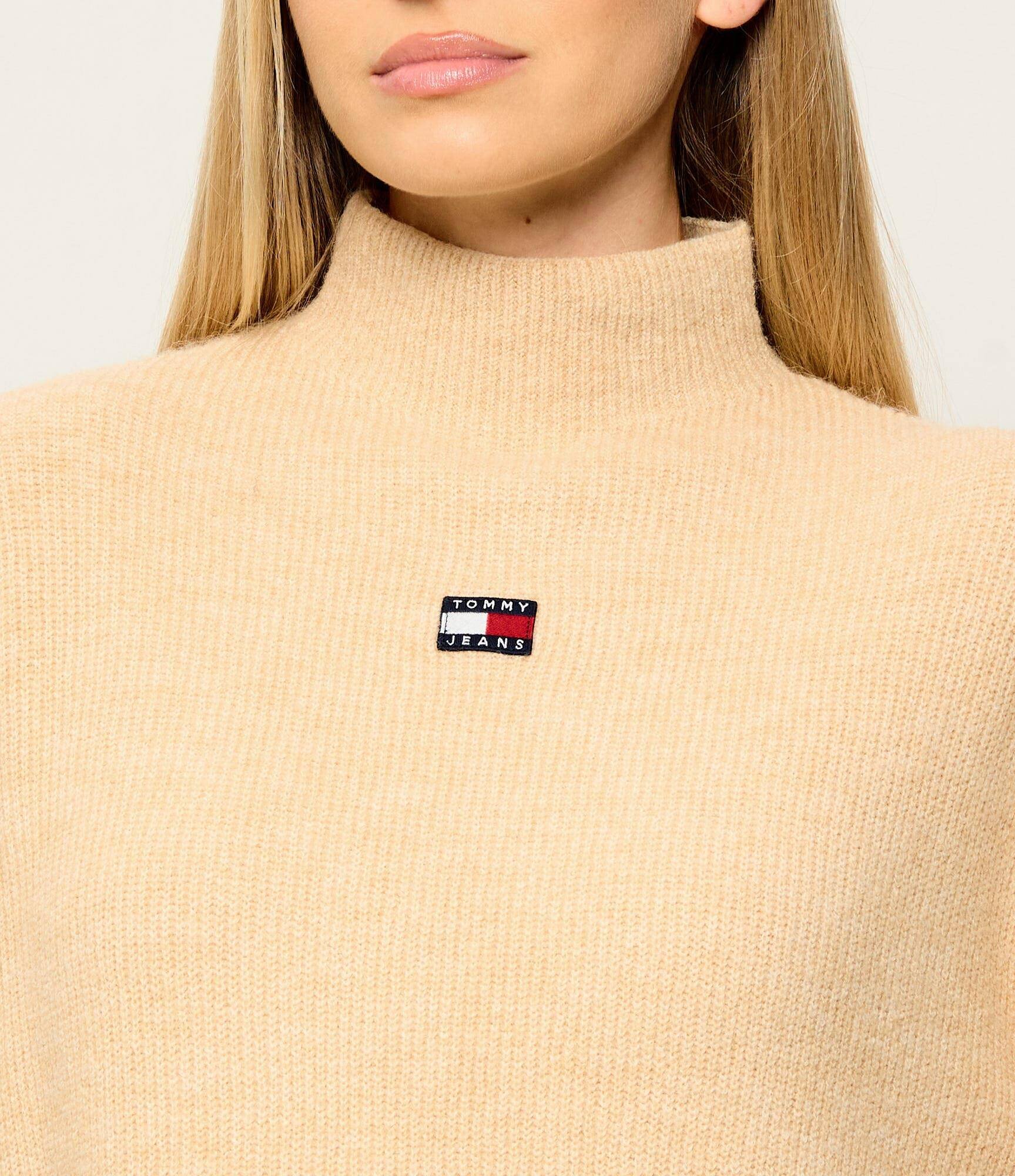 Tommy Jeans Guler înalt Badge | Relaxed fit cu adaos de lână
