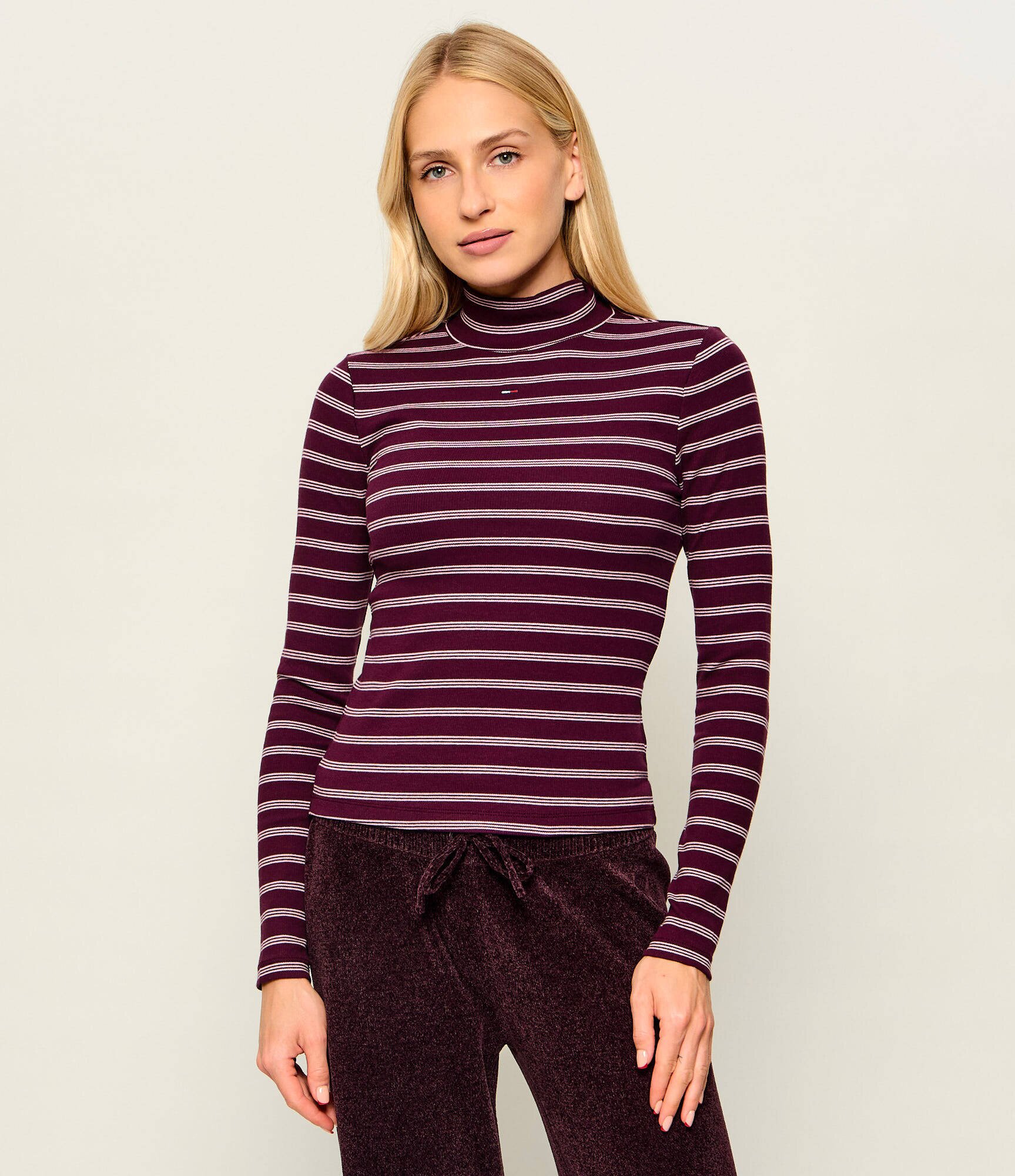 Tommy Jeans Guler înalt Essential | Slim Fit