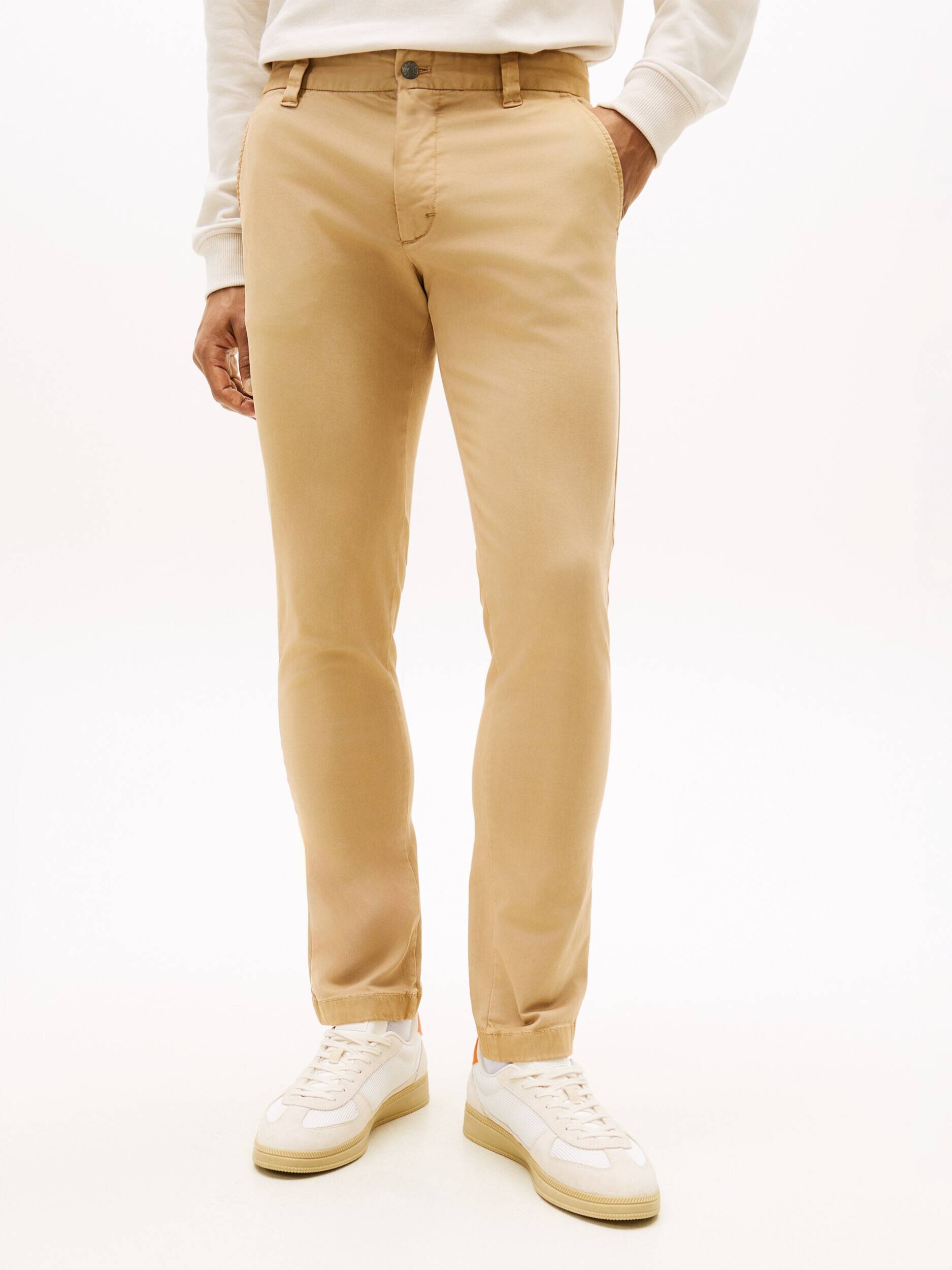 Tommy Jeans Pantaloni chino Scanton TH x F.C. Liverpool | Slim Fit