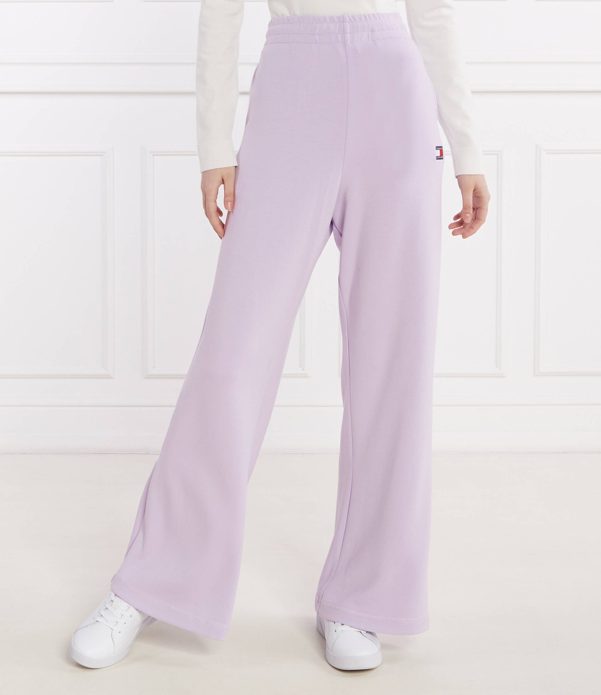 Tommy Jeans Pantaloni de trening BADGE WIDE EXT | flare fit