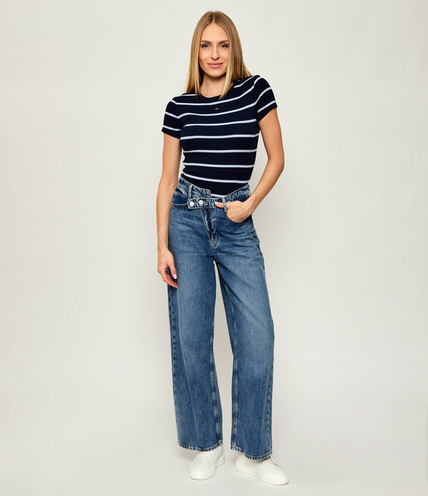 Tommy Jeans Tricou ESSENTIAL | Slim Fit