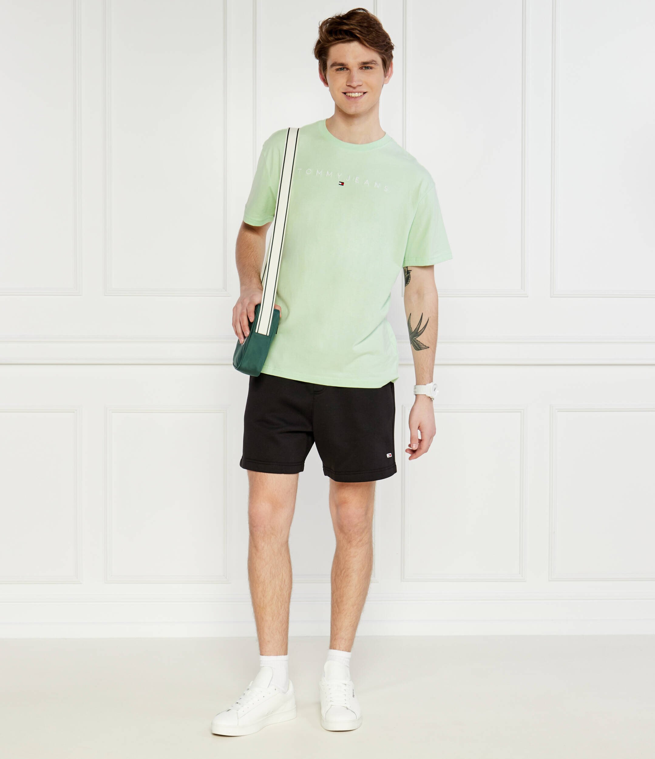 Tommy Jeans Tricou LINEAR LOGO | Regular Fit