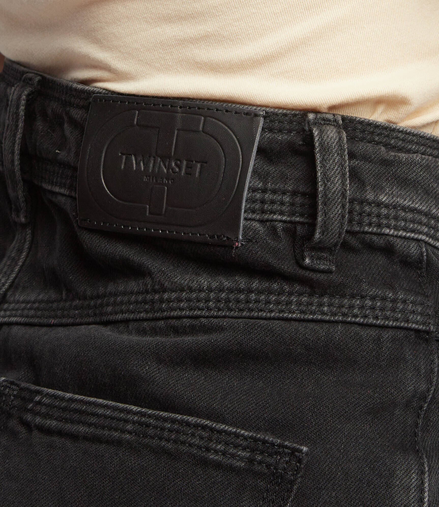 Twinset Pantaloni scurți | Regular Fit
