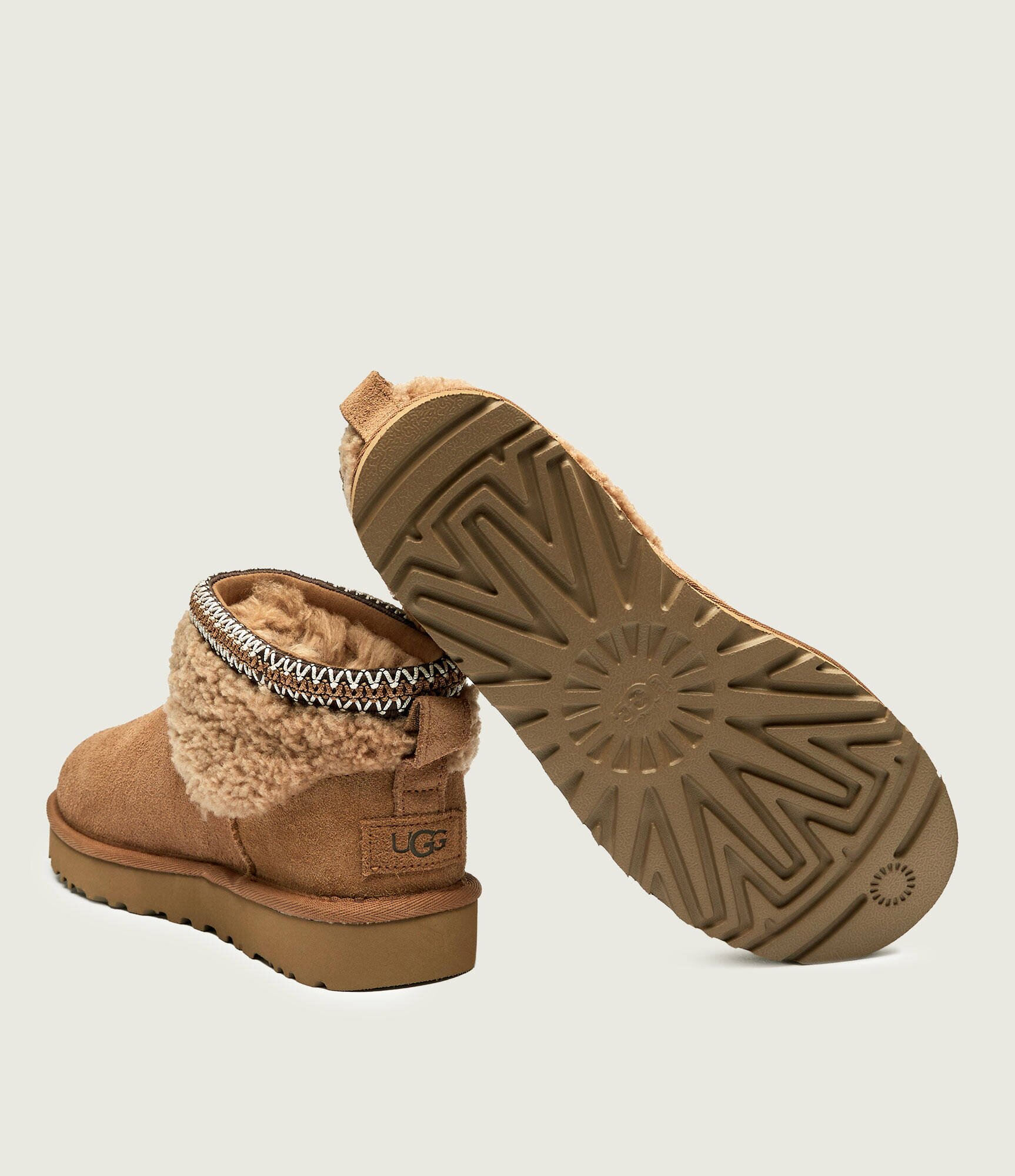 UGG Bocanci Maxi Curly | shearling | zamsz