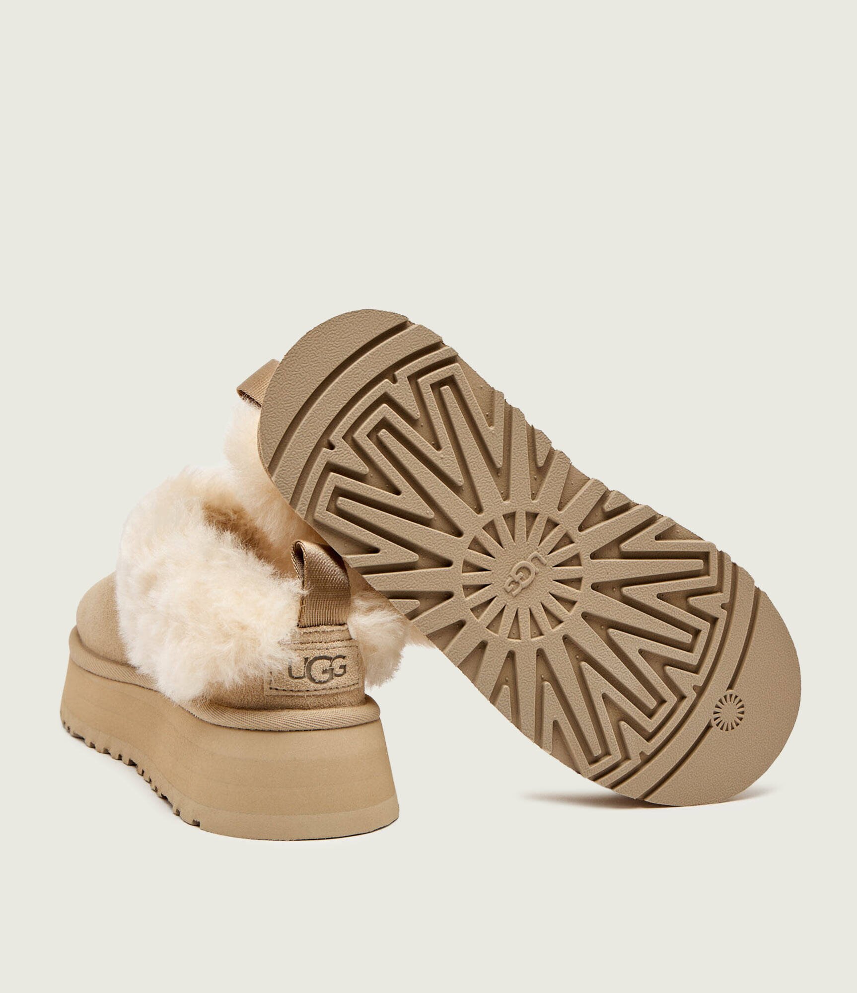UGG Bocanci W TAZZELLE | piele întoarsă | shearling