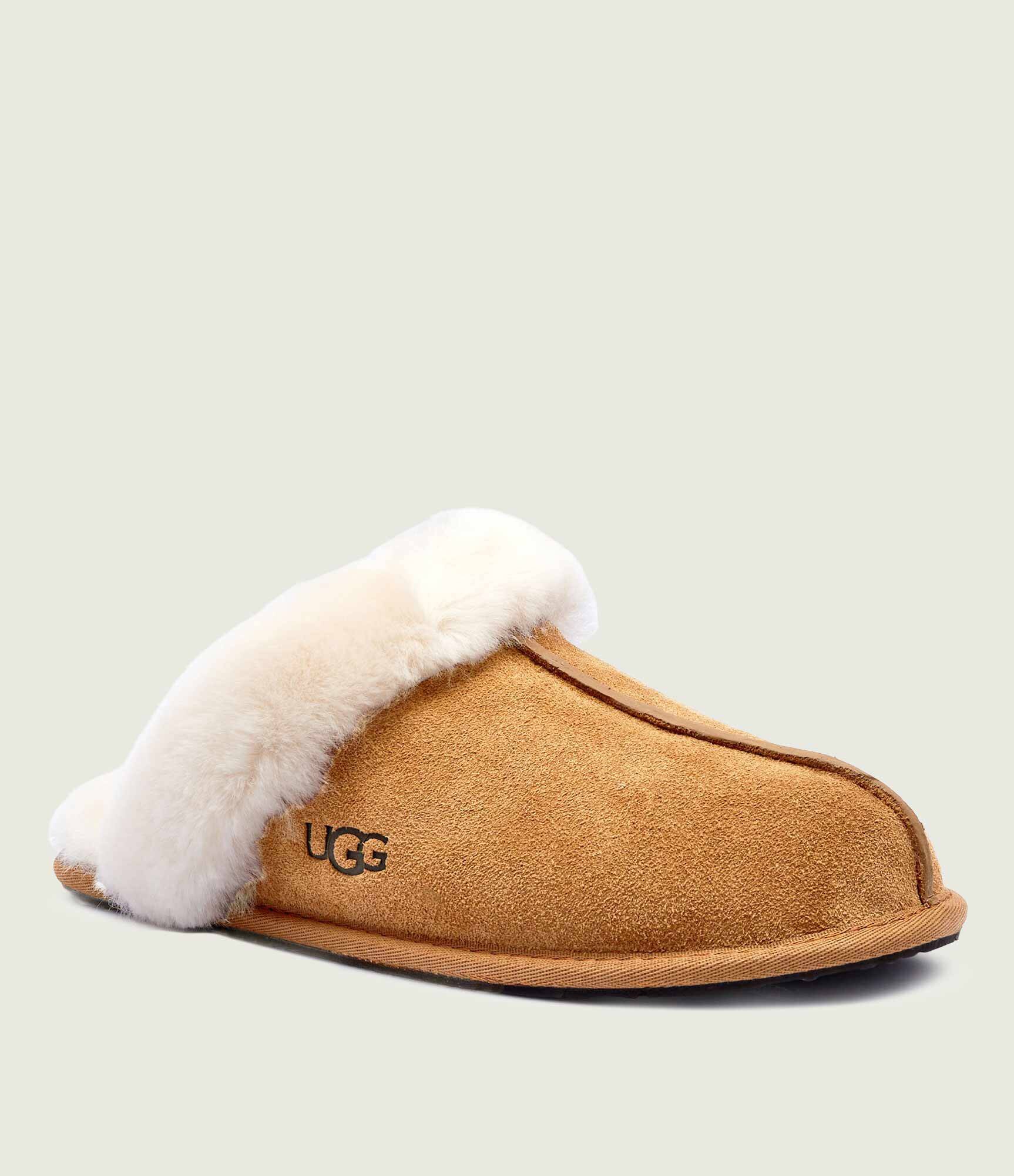 UGG Căptușite papuci de casă W SCUFFETTE II | shearling cu adaos de lână | piele întoarsă