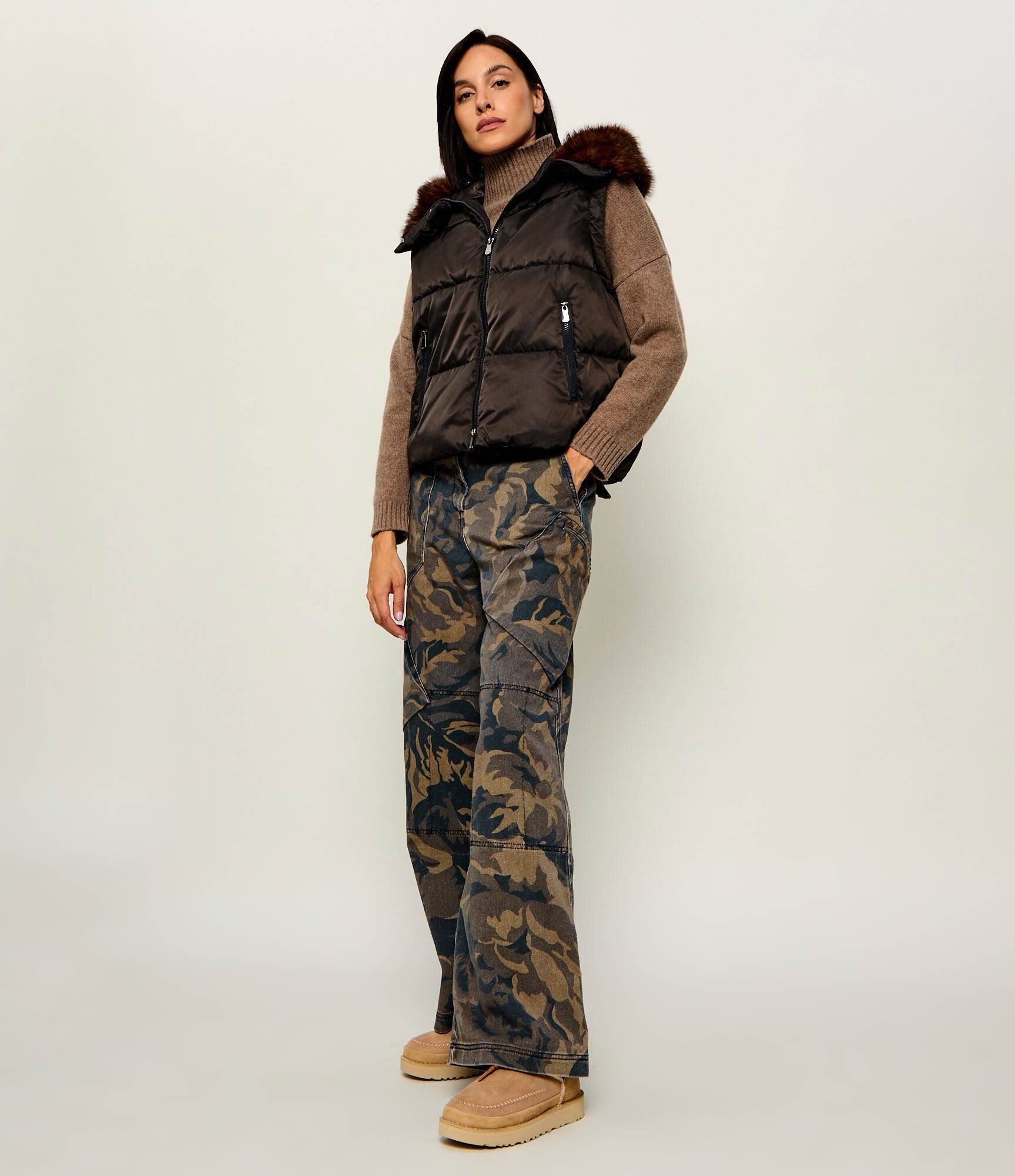 UGG De piele bocanci W ULTRA MINI CRAFTED REGENERATE cu adaos de lână