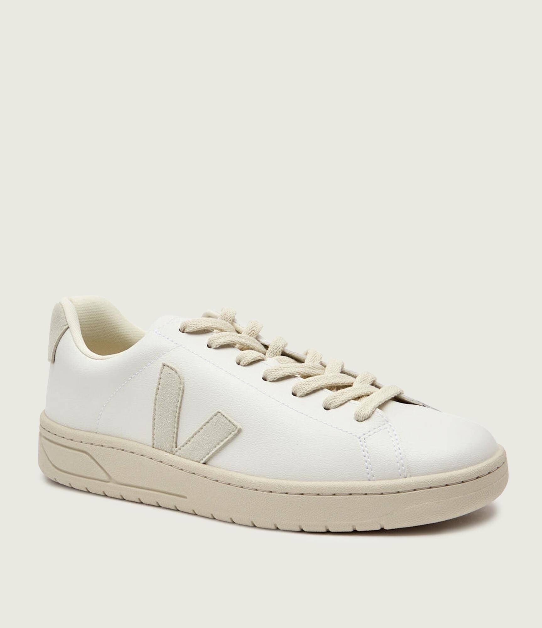 Veja Sneakers URCA CWL