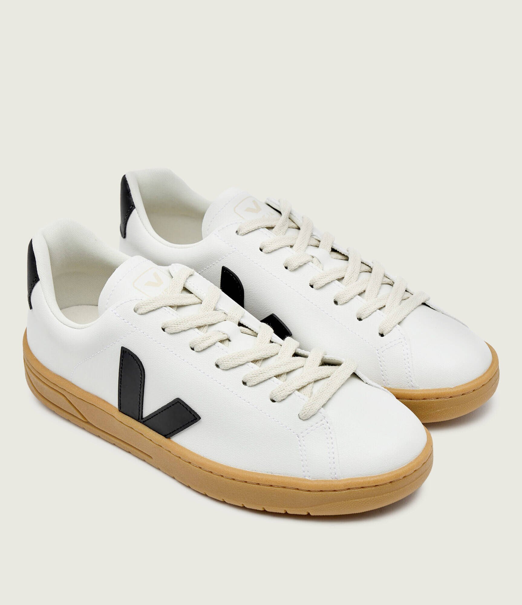 Veja Sneakers URCA CWL