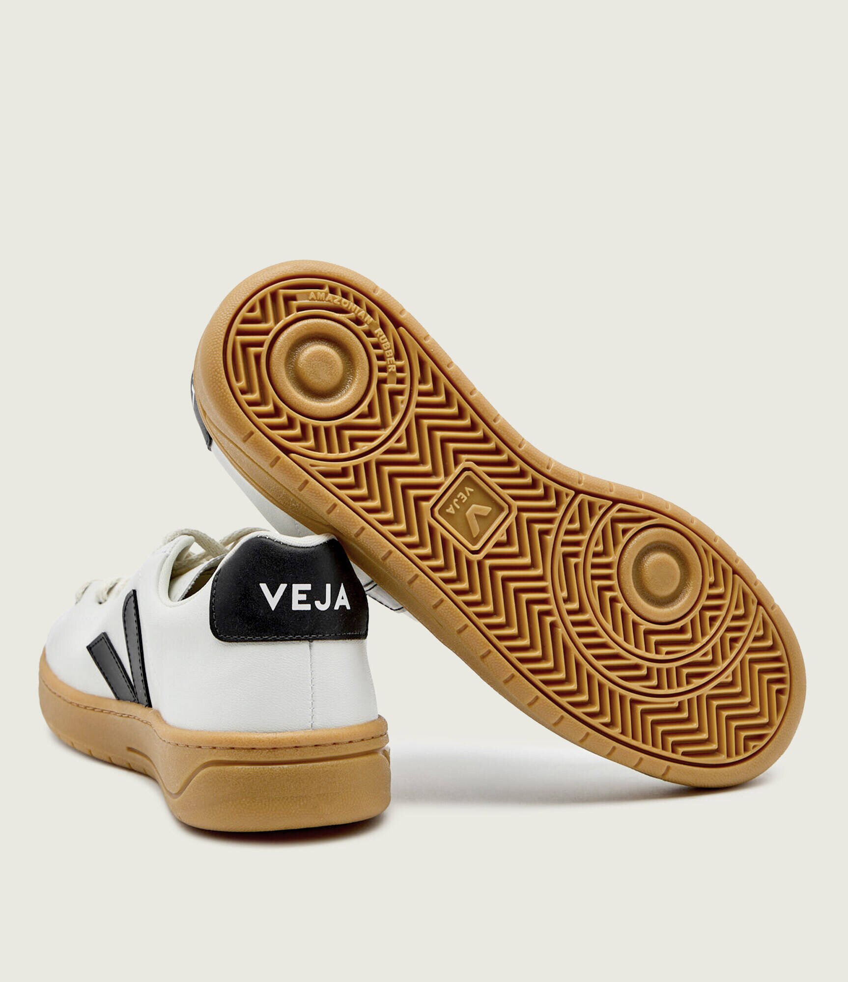 Veja Sneakers URCA CWL