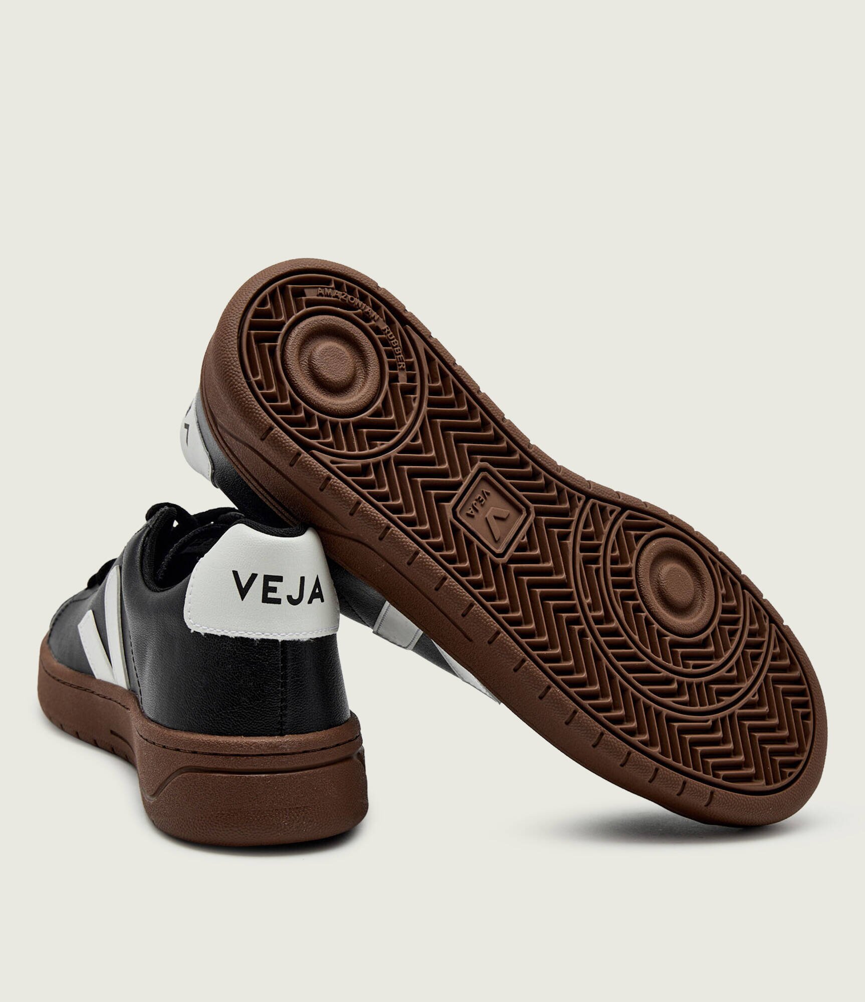 Veja Sneakers URCA CWL