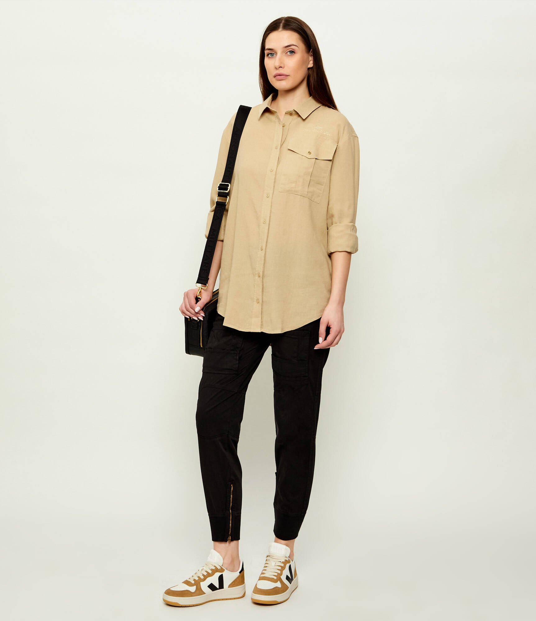 Veja Sneakers V-10 cu adaos de piele