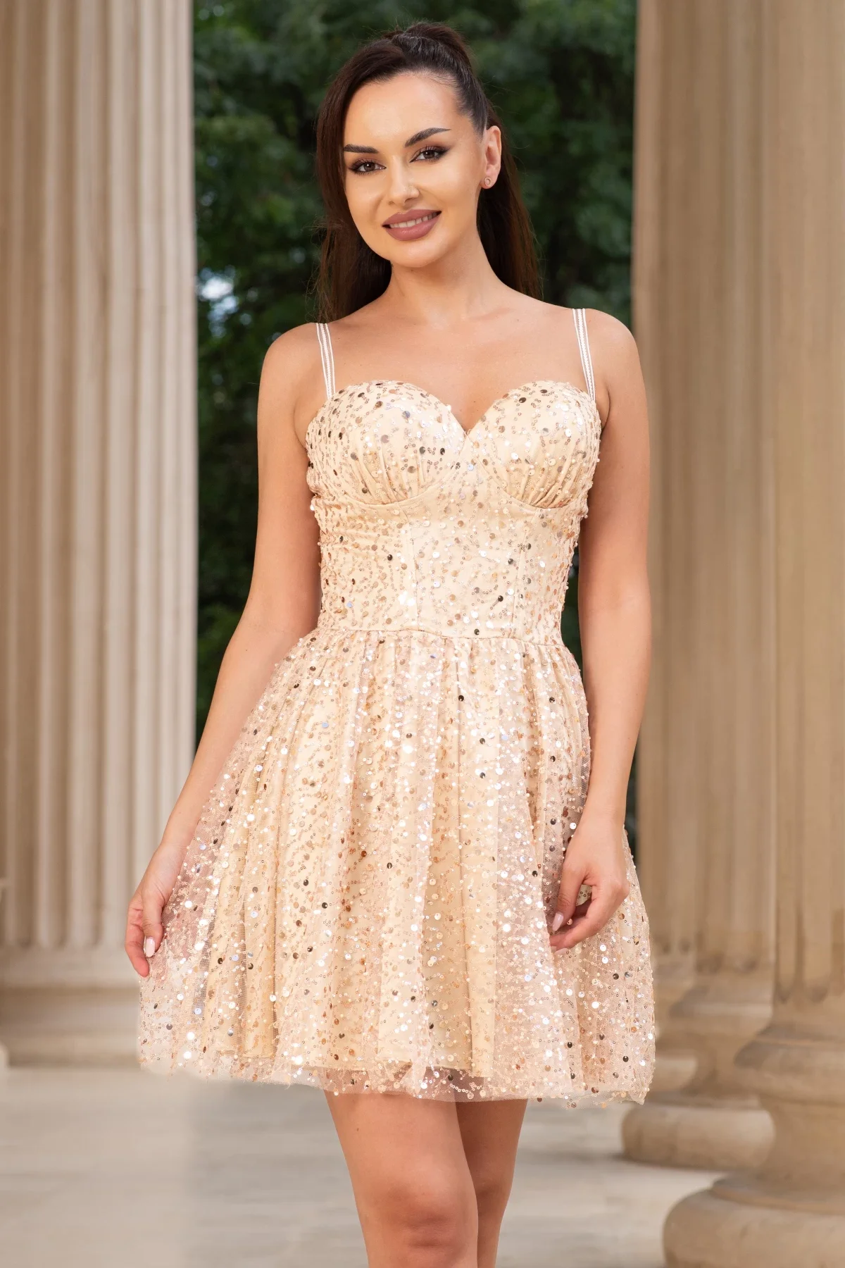 Chanttal Rochie de ocazie mini crem in clos decorata cu paiete