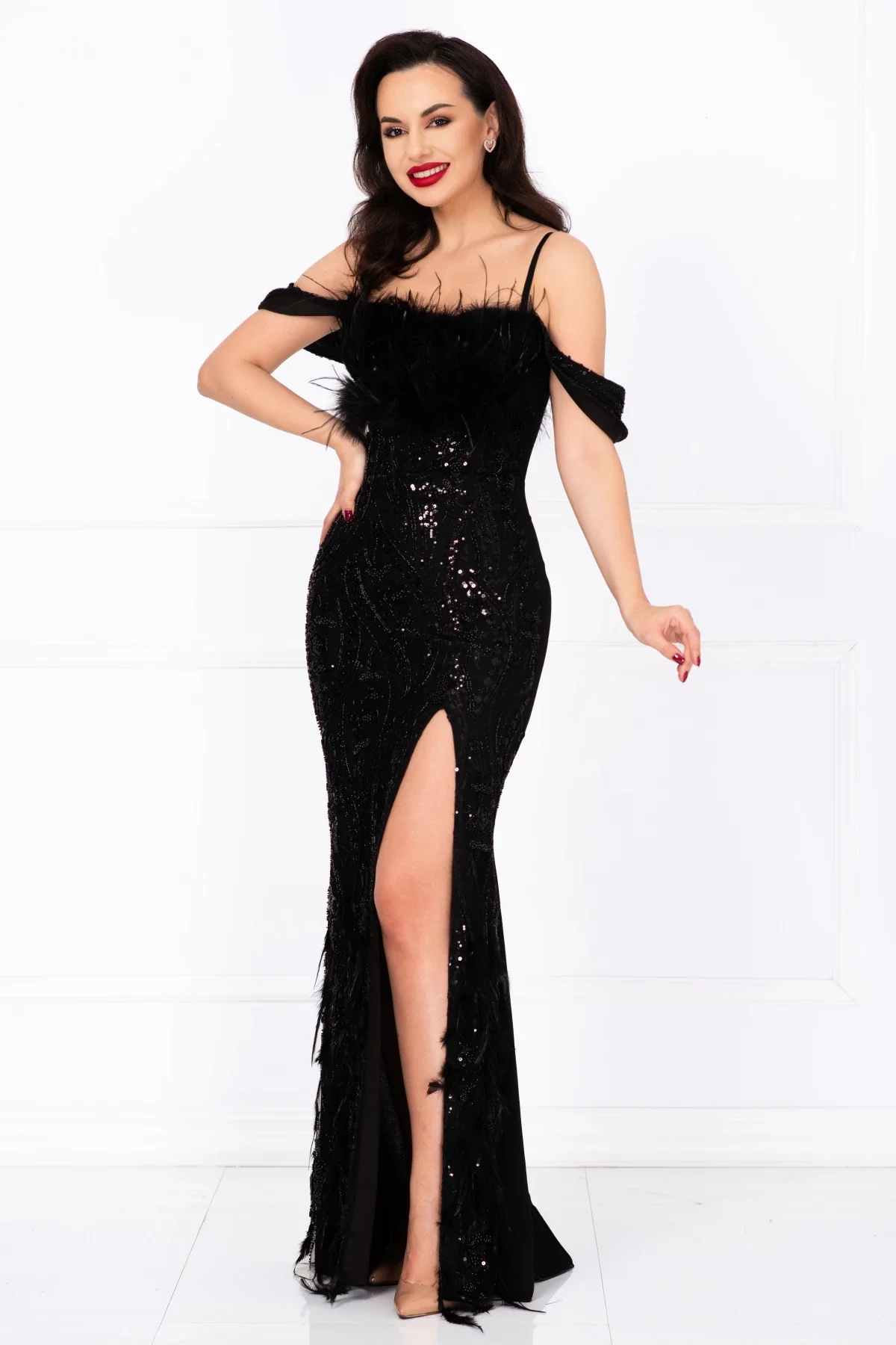Chanttal Rochie de seara eleganta neagra Casiana decorata cu margele si fulgi