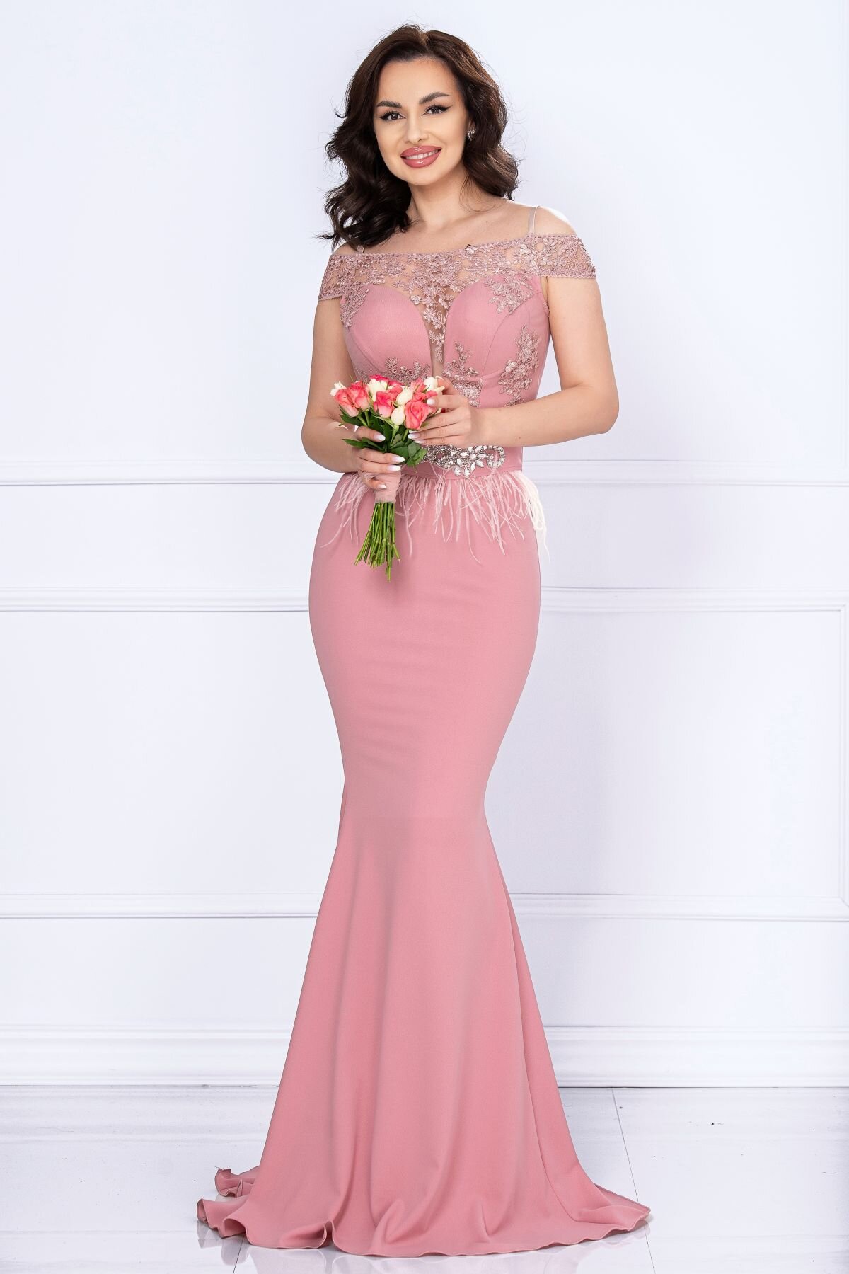 Chanttal Rochie de seara tip sirena Renata roz cu broderie si fulgi