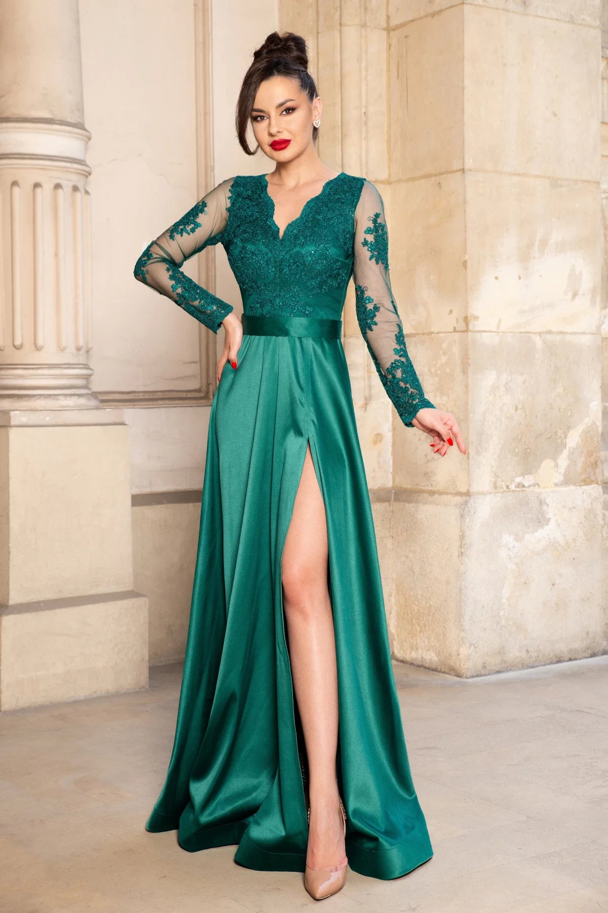 Chanttal Rochie de seara verde din tafta Joana lunga cu bust din dantela