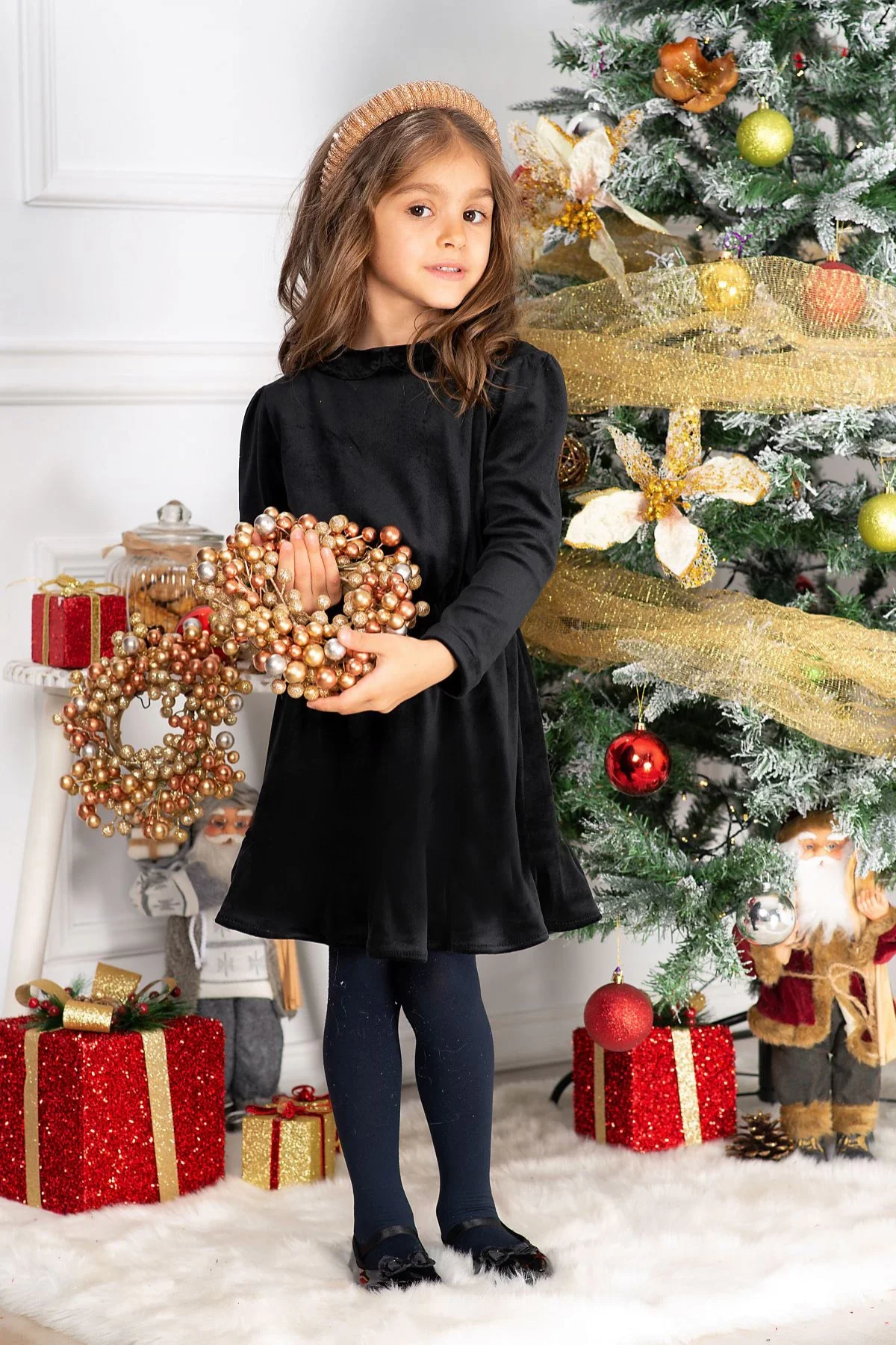 Chanttal Rochie fetita din catifea neagra Fiolla in clos cu guler