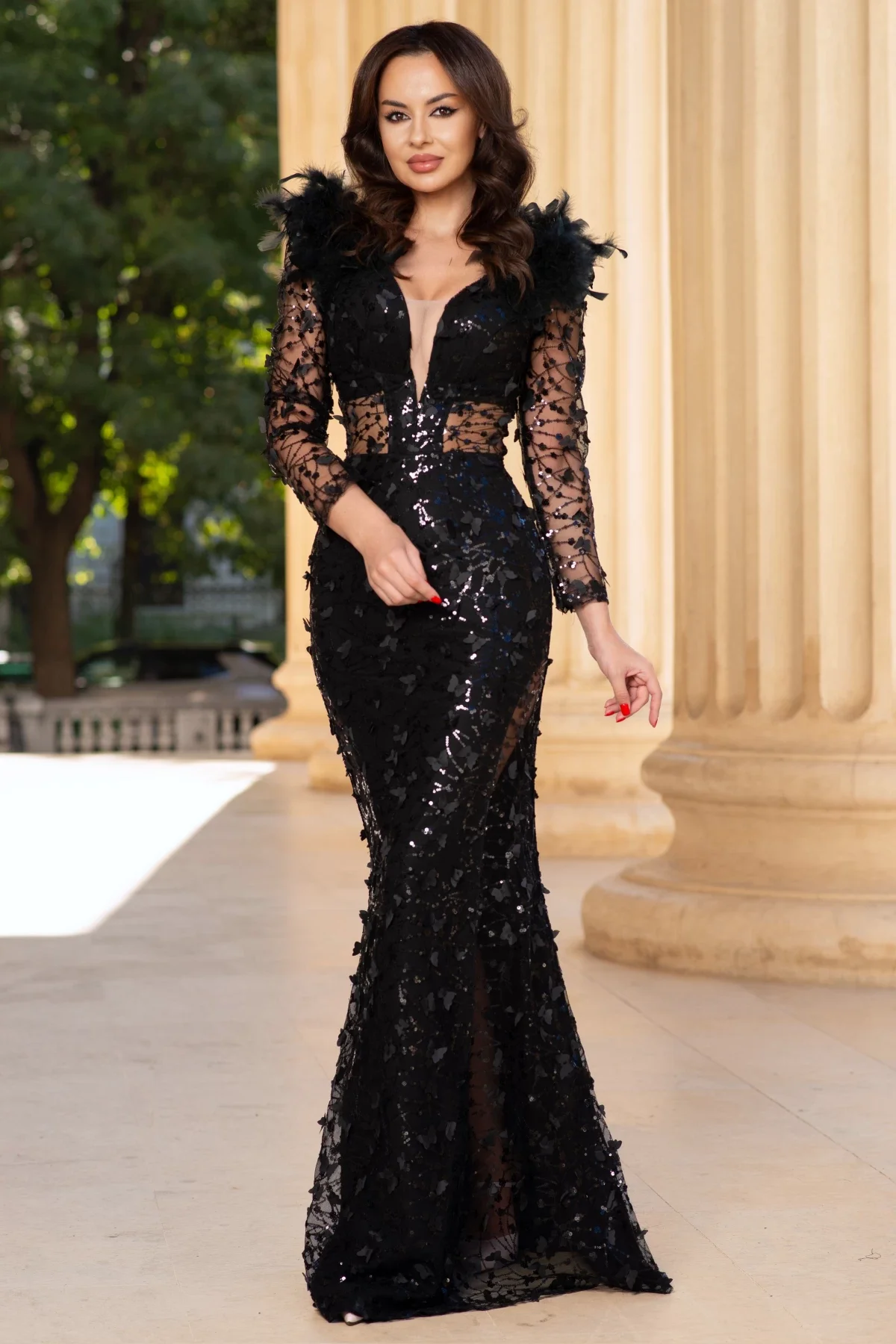 Chanttal Rochie lunga neagra de seara Alejandra cu paiete si fluturi decorativi