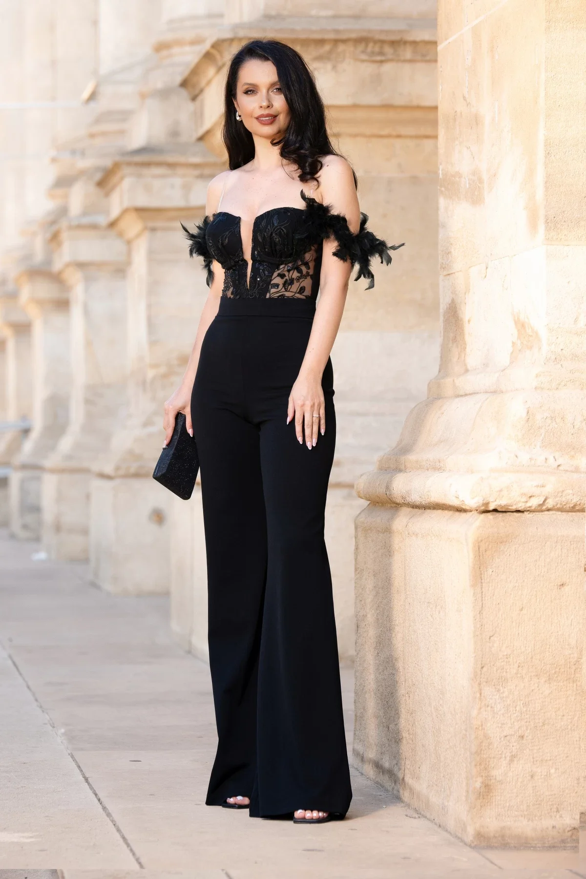 Chanttal Salopeta neagra eleganta evazata Leonor cu fulgi la umeri