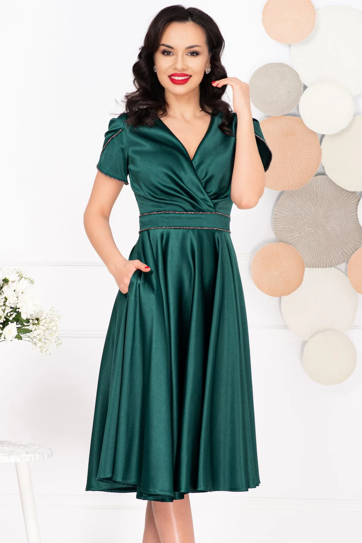 Dante Rochie midi verde in clos Filipina cu maneci scurte tip lalea