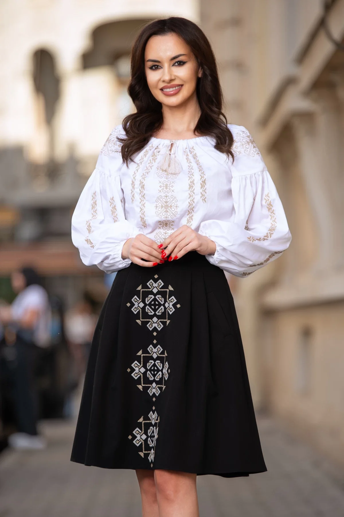 Effect Bluza ivoire tip ie cu broderie aurie