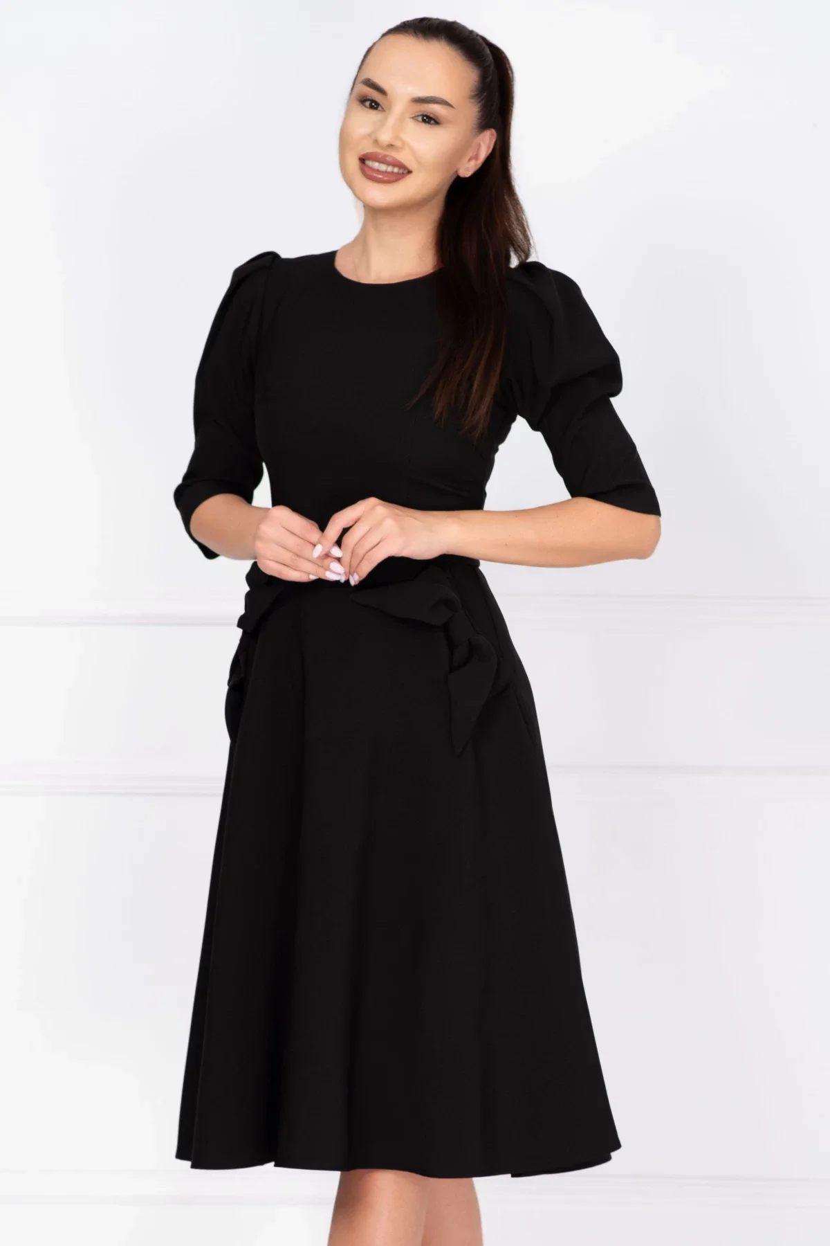 Ella Collection Rochie de zi in clos neagra Helene cu fundite decorative