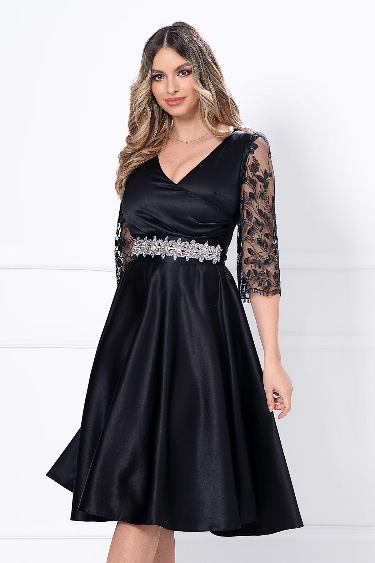 Ella Collection Rochie eleganta midi in clos neagra cu maneci din tulle brodat