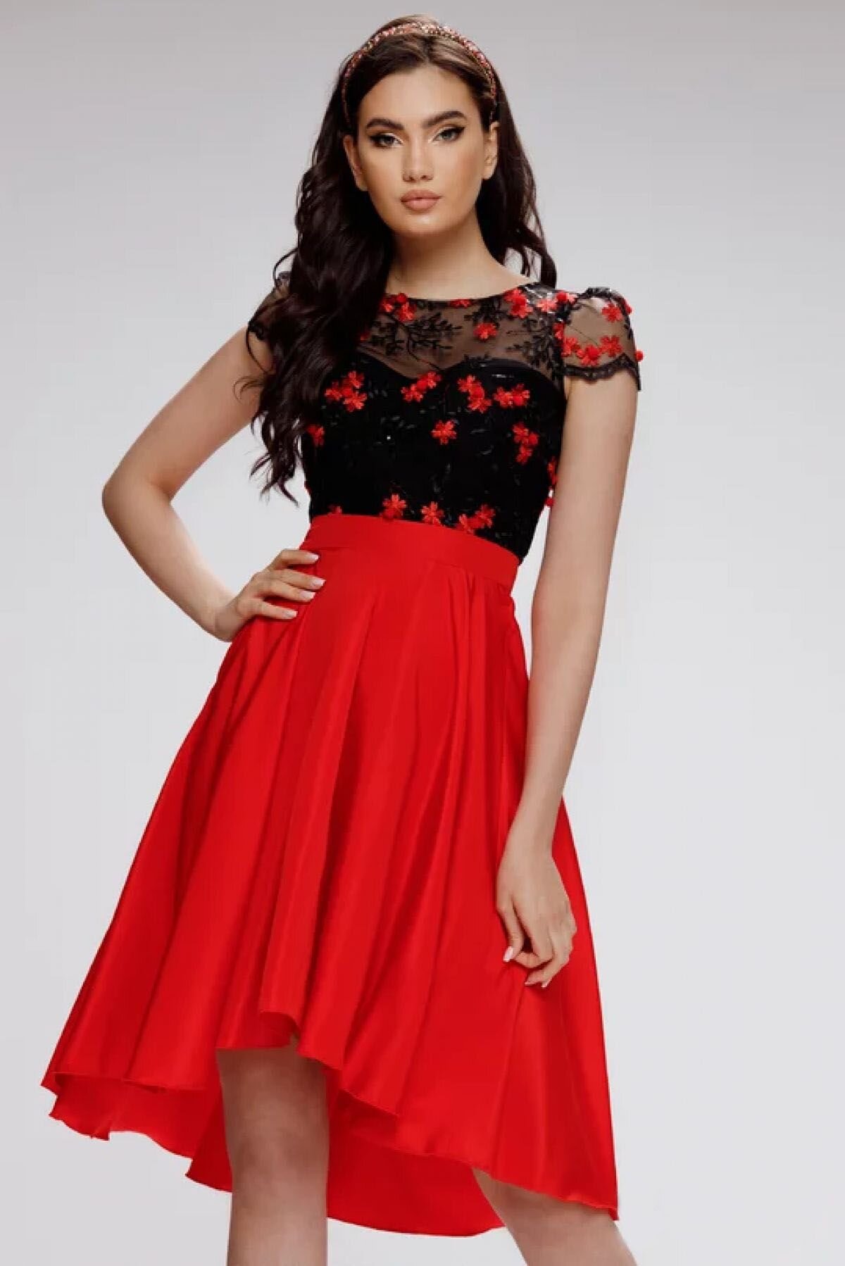 Fofy Rochie de ocazie rosie cu bust din tulle brodat cu floricele