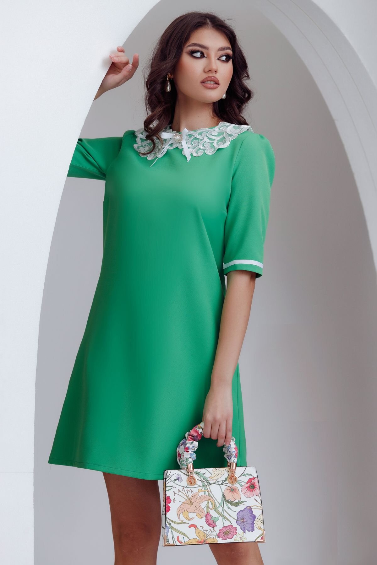 Fofy Rochie de zi verde in A cu guler brodat
