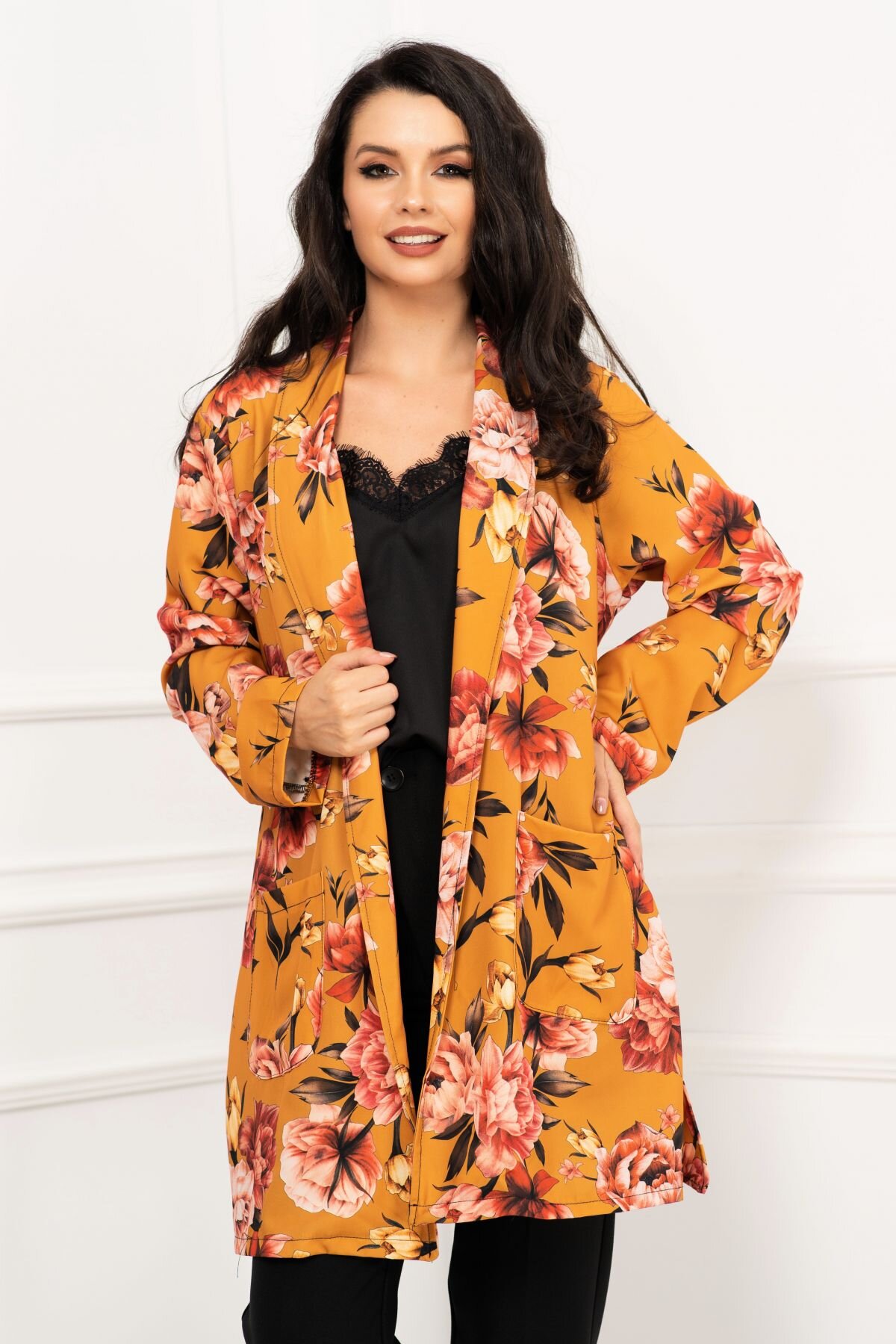 InPuff Basic Blazer dama lejer mustar cu imprimeu floral si cordon in talie