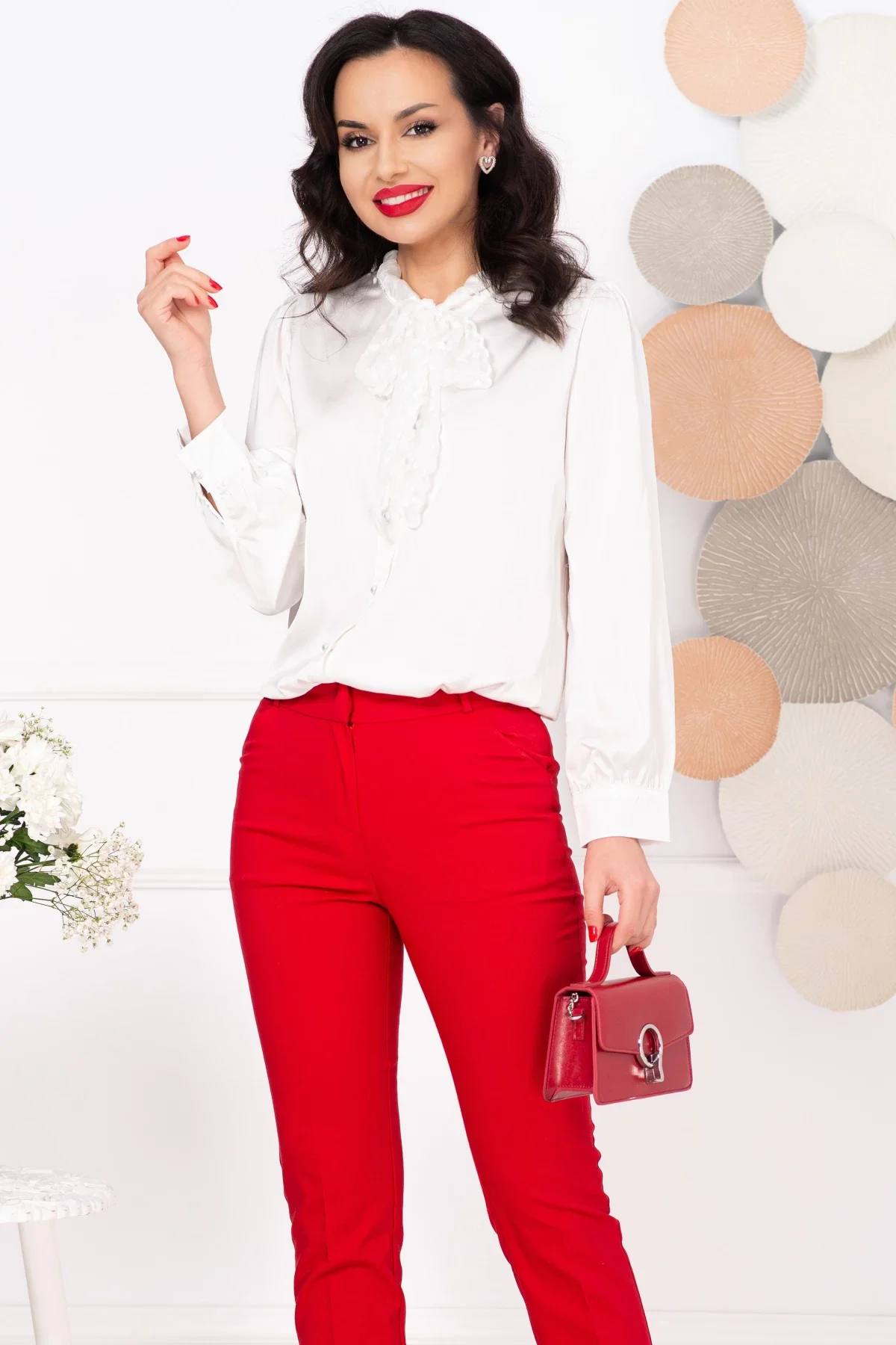 InPuff Basic Bluza dama eleganta ecru cu guler tip esarfa din dantela