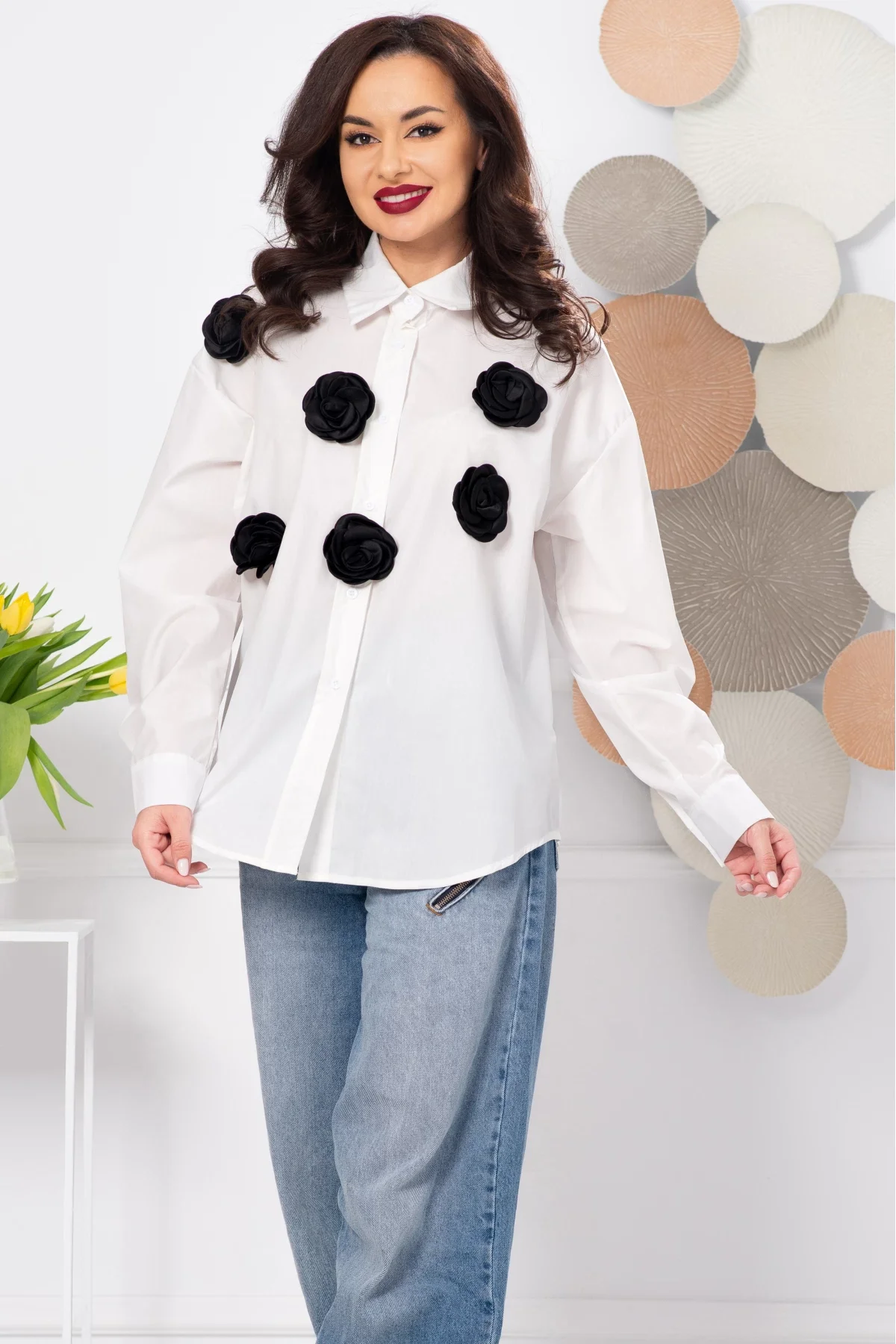 InPuff Basic Camasa Rosalia oversize alba cu trandafiri 3D