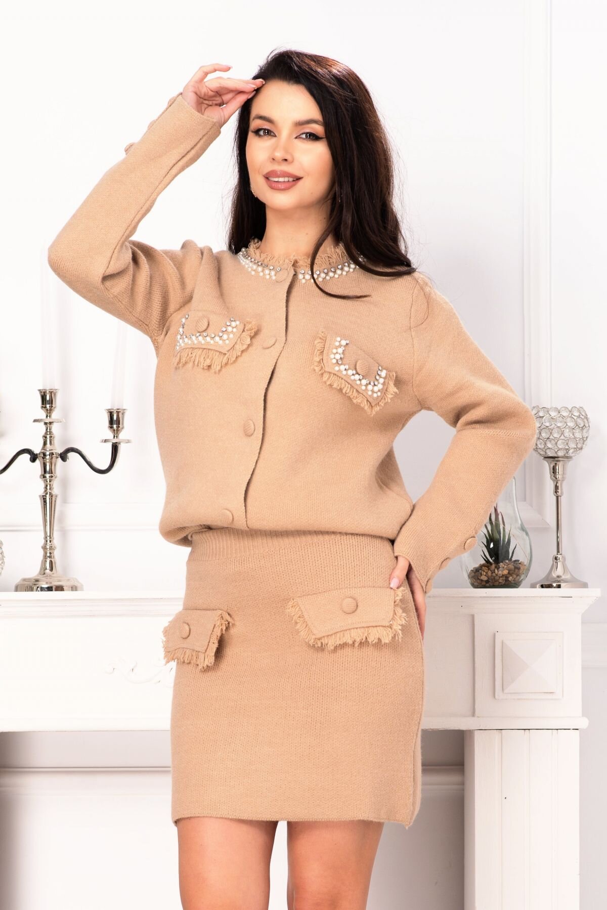 InPuff Basic Compleu dama camel elegant din tricot cu perle decorative